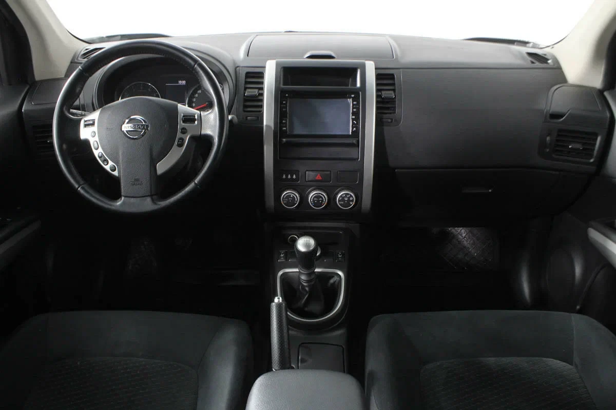 Nissan X-Trail, Серый, 2013, Механическая, 141 л.с., цена от 899 900 руб.