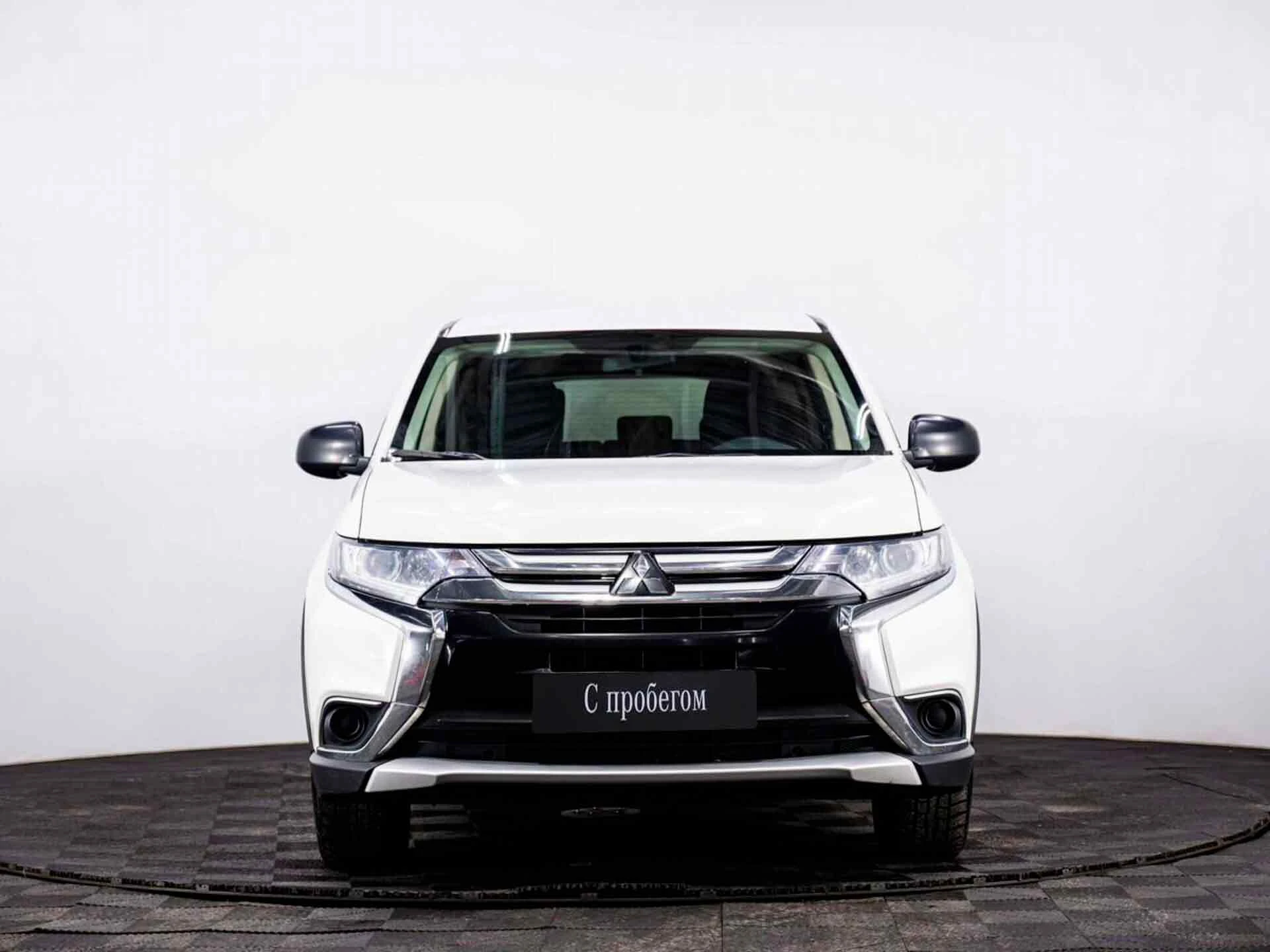 MITSUBISHI OUTLANDER, Белый, 2015, Вариатор, 146 л.с., цена от 944 000 руб.