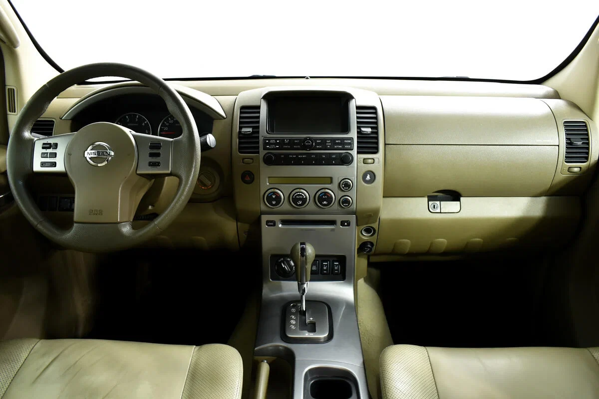 Nissan Pathfinder, Серебряный, 2005, Автоматическая, 174 л.с., цена от 483 000 руб.