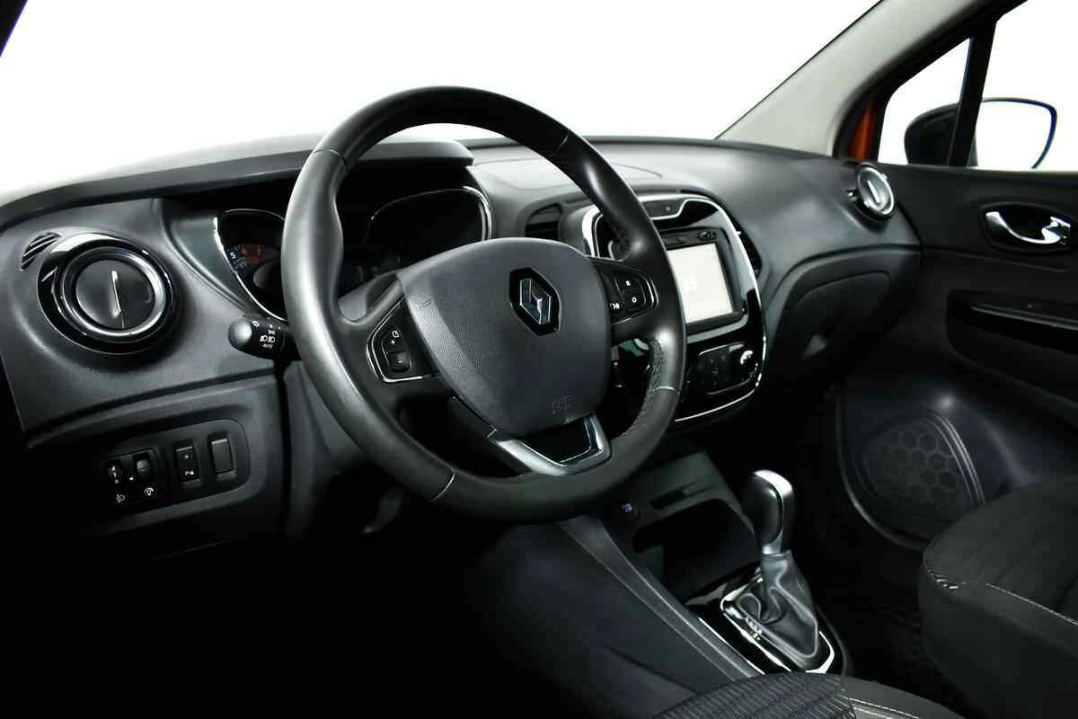 Renault Kaptur, Оранжевый, 2018, Вариатор, 114 л.с., цена от 776 200 руб.