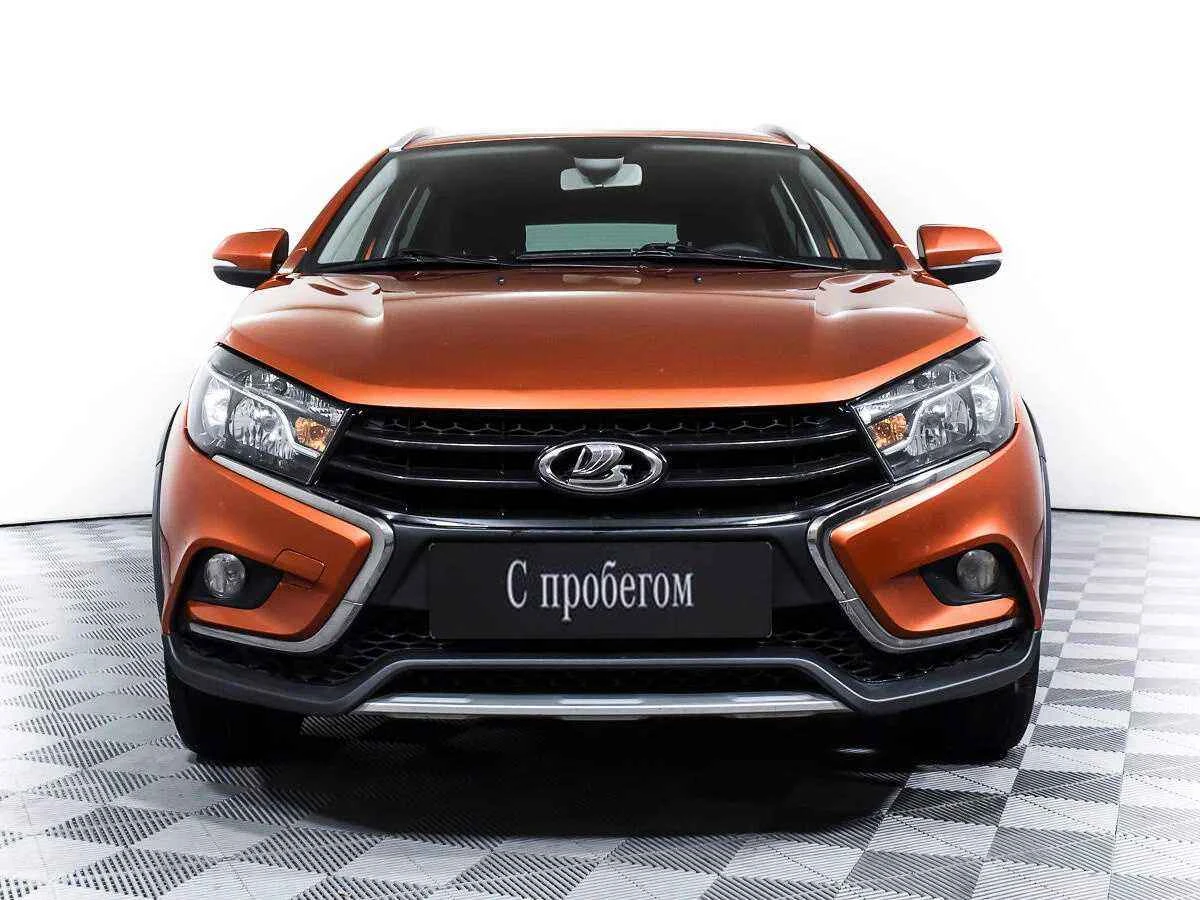 LADA Vesta SW Cross, Оранжевый, 2018, Робот, 122 л.с., цена от 681 000 руб.