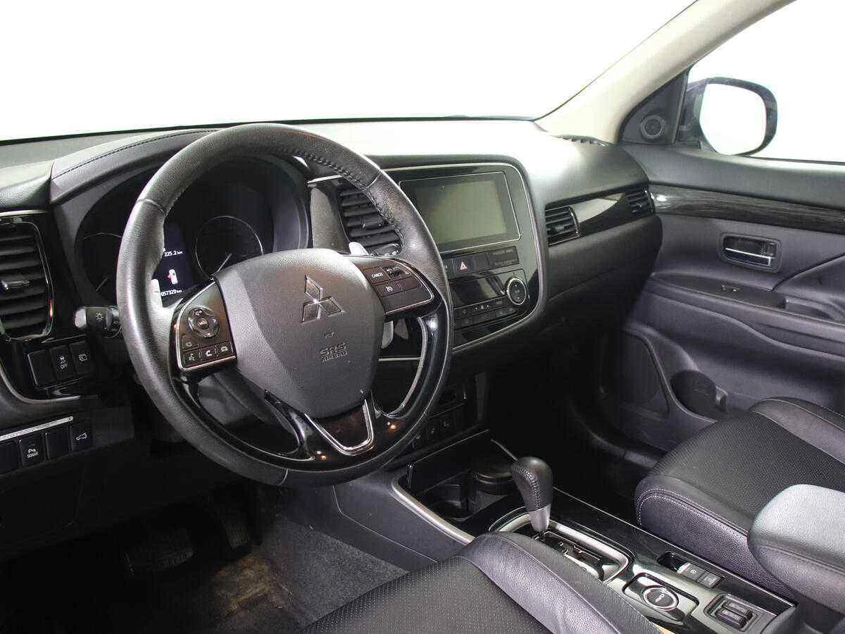 Mitsubishi Outlander, Серебряный, 2018, Автоматическая, 146 л.с., цена от 1 359 000 руб.