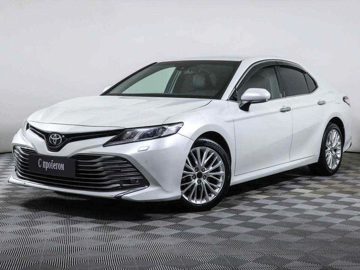 Toyota Camry, Белый, 2018, Автоматическая, 150 л.с., цена от 2 295 000 руб.