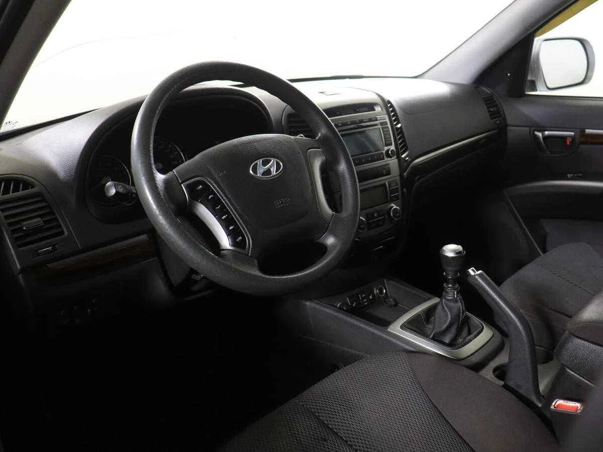 Hyundai Santa Fe, Серебряный, 2010, Механическая, 174 л.с., цена от 615 000 руб.