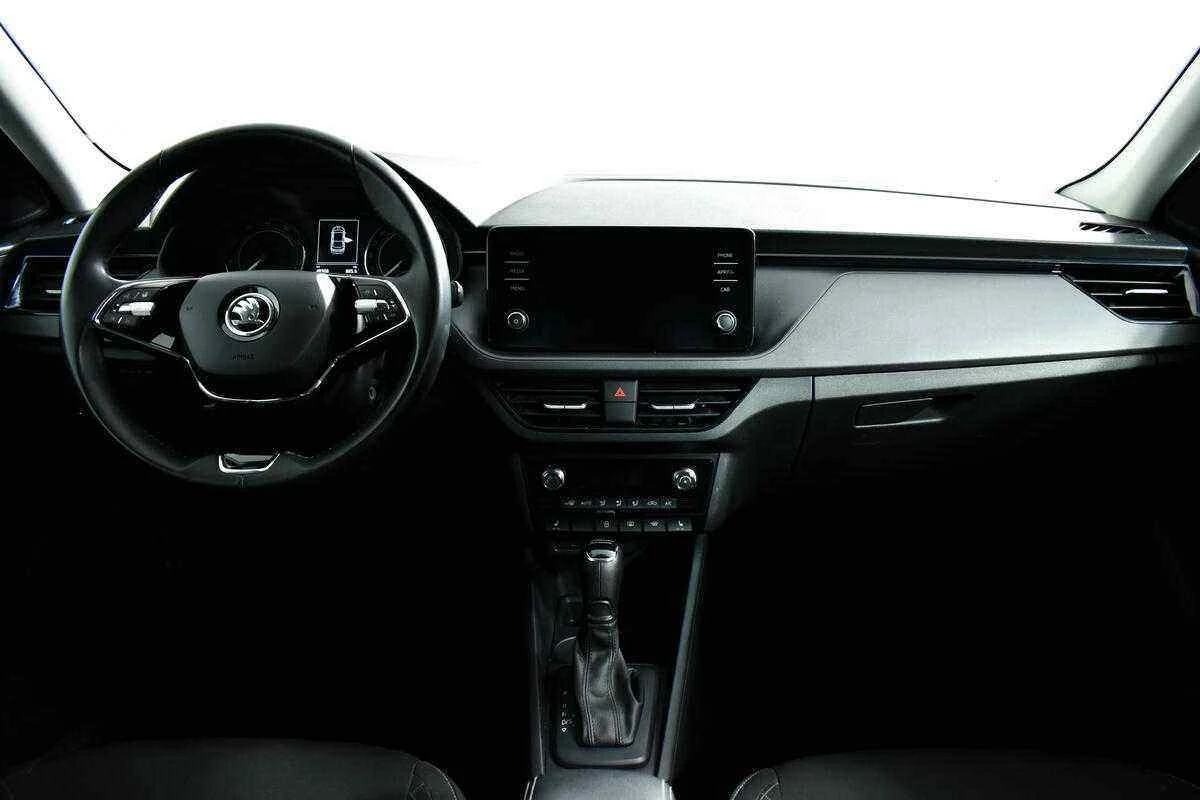 Skoda Rapid, Белый, 2021, Робот, 125 л.с., цена от 1 120 000 руб.
