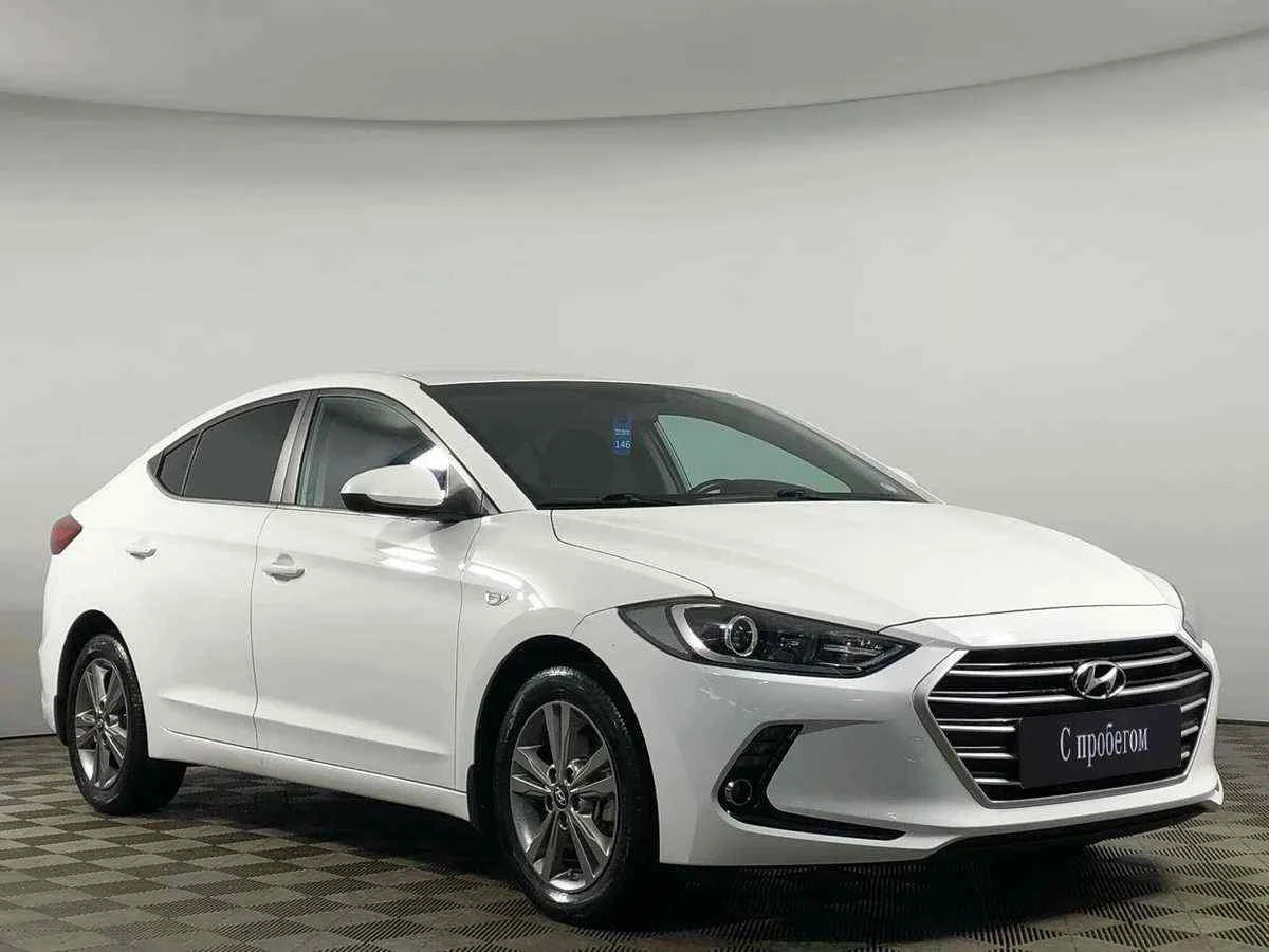 Hyundai Elantra, Белый, 2016, Механическая, 128 л.с., цена от 811 000 руб.