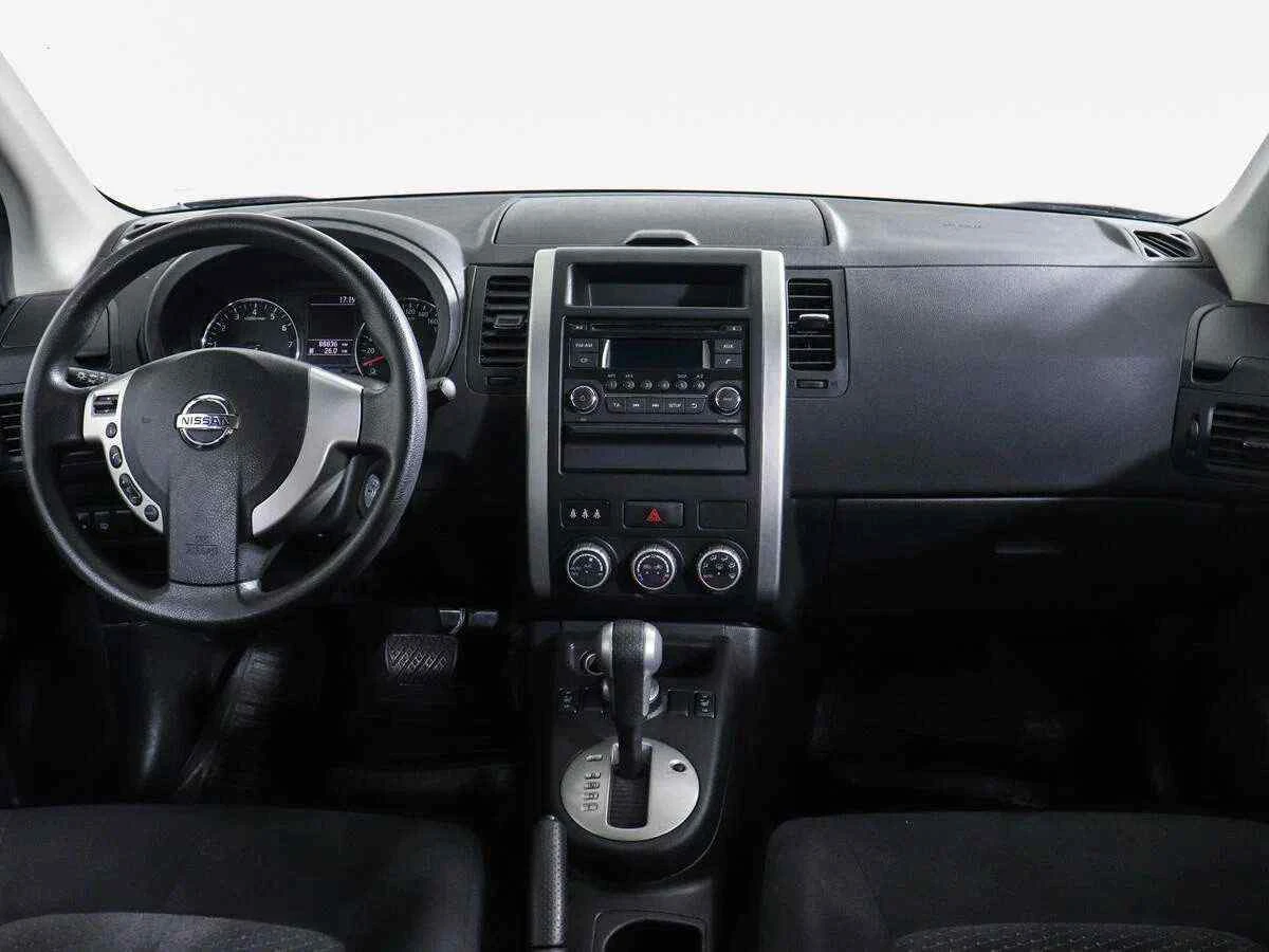 Nissan X-Trail, Серебряный, 2014, Вариатор, 141 л.с., цена от 1 046 000 руб.