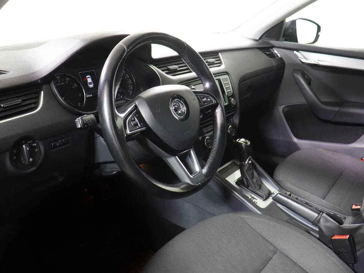 Skoda Octavia, Черный, 2016, Робот, 150 л.с., цена от 800 000 руб.