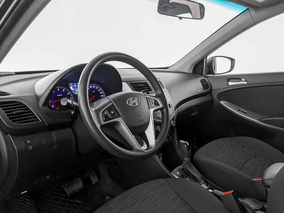HYUNDAI SOLARIS, Коричневый, 2015, Автоматическая, 123 л.с., цена от 784 000 руб.