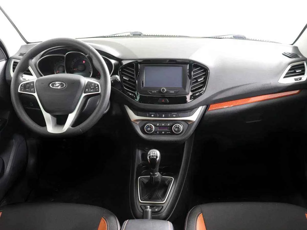 LADA Vesta SW Cross, Серебряный, 2019, Механическая, 122 л.с., цена от 770 000 руб.