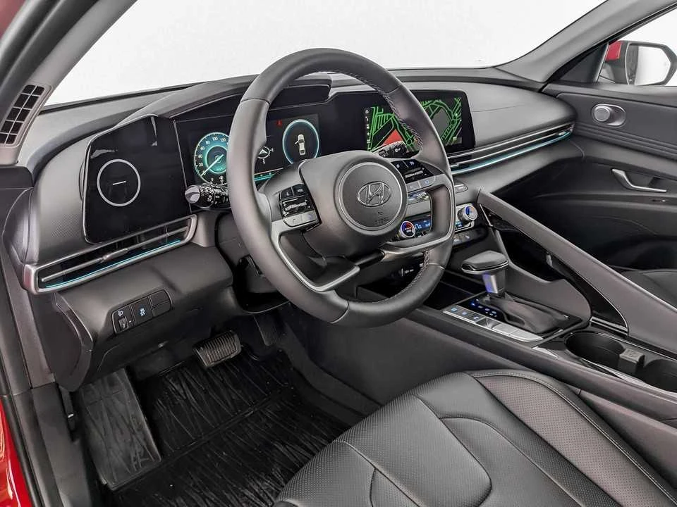 HYUNDAI ELANTRA, Красный, 2022, Автоматическая, 128 л.с., цена от 1 840 000 руб.