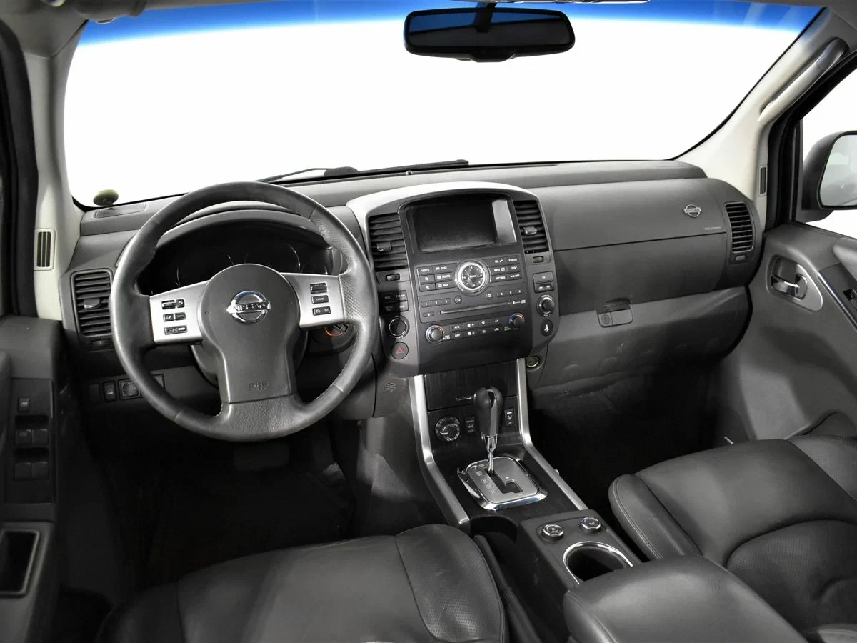 Nissan Pathfinder, Серый, 2010, Автоматическая, 190 л.с., цена от 884 000 руб.