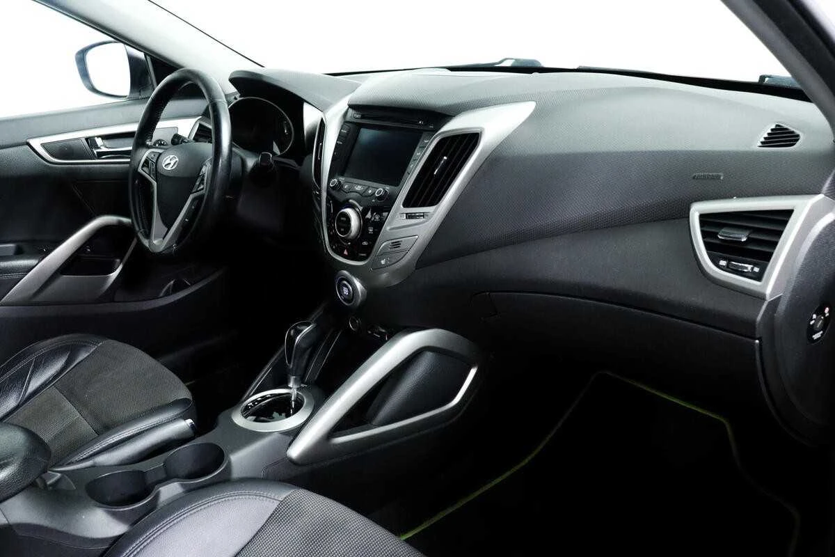 HYUNDAI VELOSTER, Белый, 2013, Автоматическая, 132 л.с., цена от 704 000 руб.