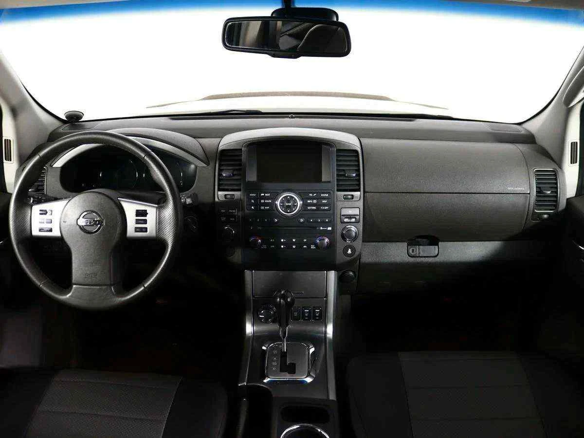 Nissan Pathfinder, Серый, 2011, Автоматическая, 190 л.с., цена от 912 000 руб.