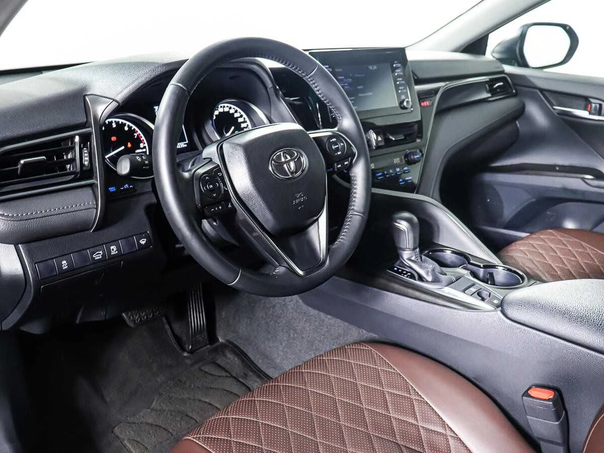 TOYOTA CAMRY, Черный, 2021, Вариатор, 150 л.с., цена от 1 984 000 руб.