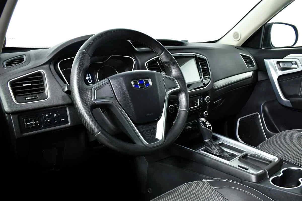 Geely Emgrand X7, Черный, 2018, Автоматическая, 139 л.с., цена от 1 013 000 руб.