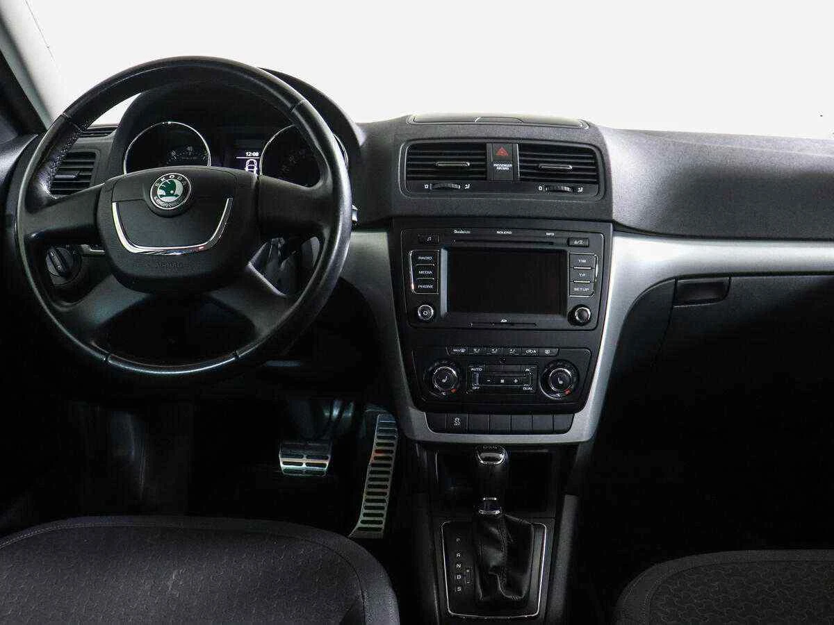 Skoda Yeti, Белый, 2013, Робот, 122 л.с., цена от 545 000 руб.