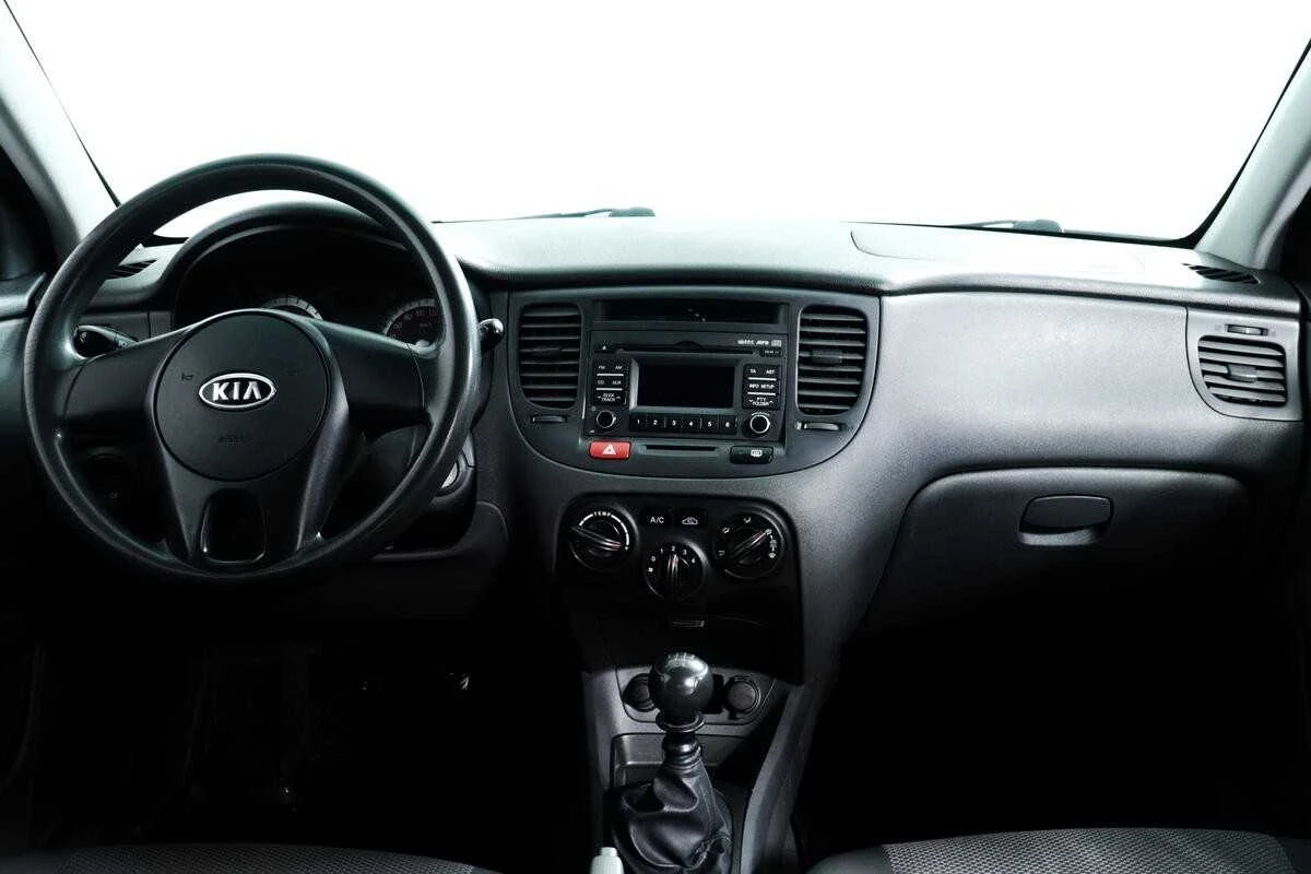KIA RIO, Серебряный, 2010, Механическая, 95 л.с., цена от 400 000 руб.