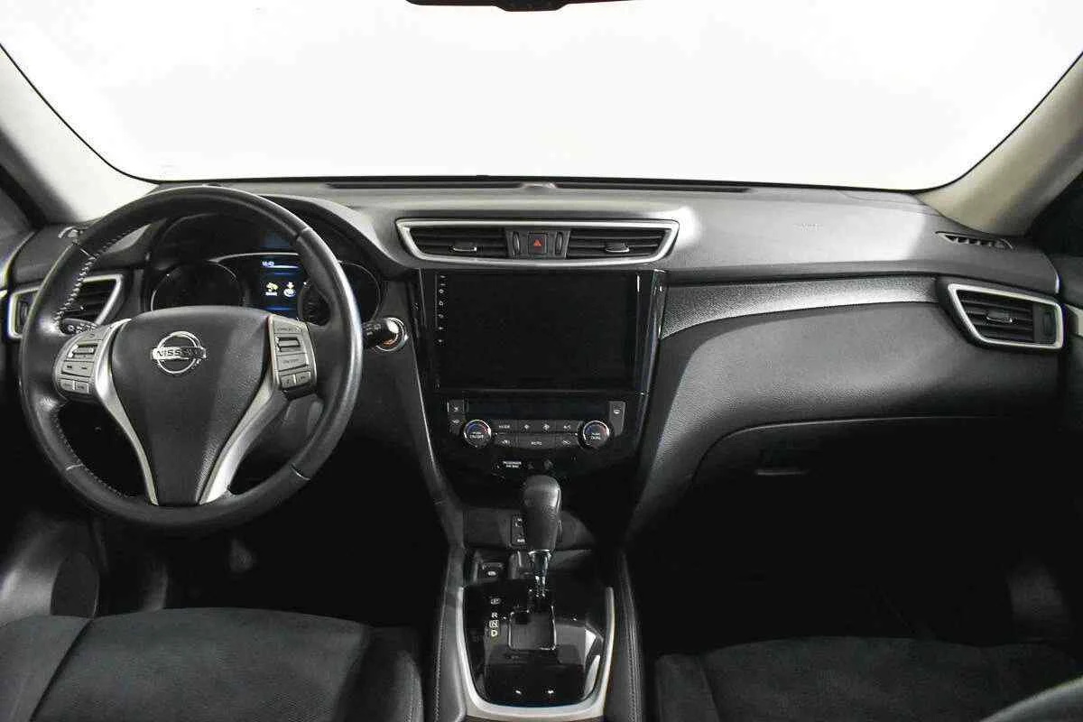 Nissan X-Trail, Белый, 2015, Вариатор, 144 л.с., цена от 862 000 руб.