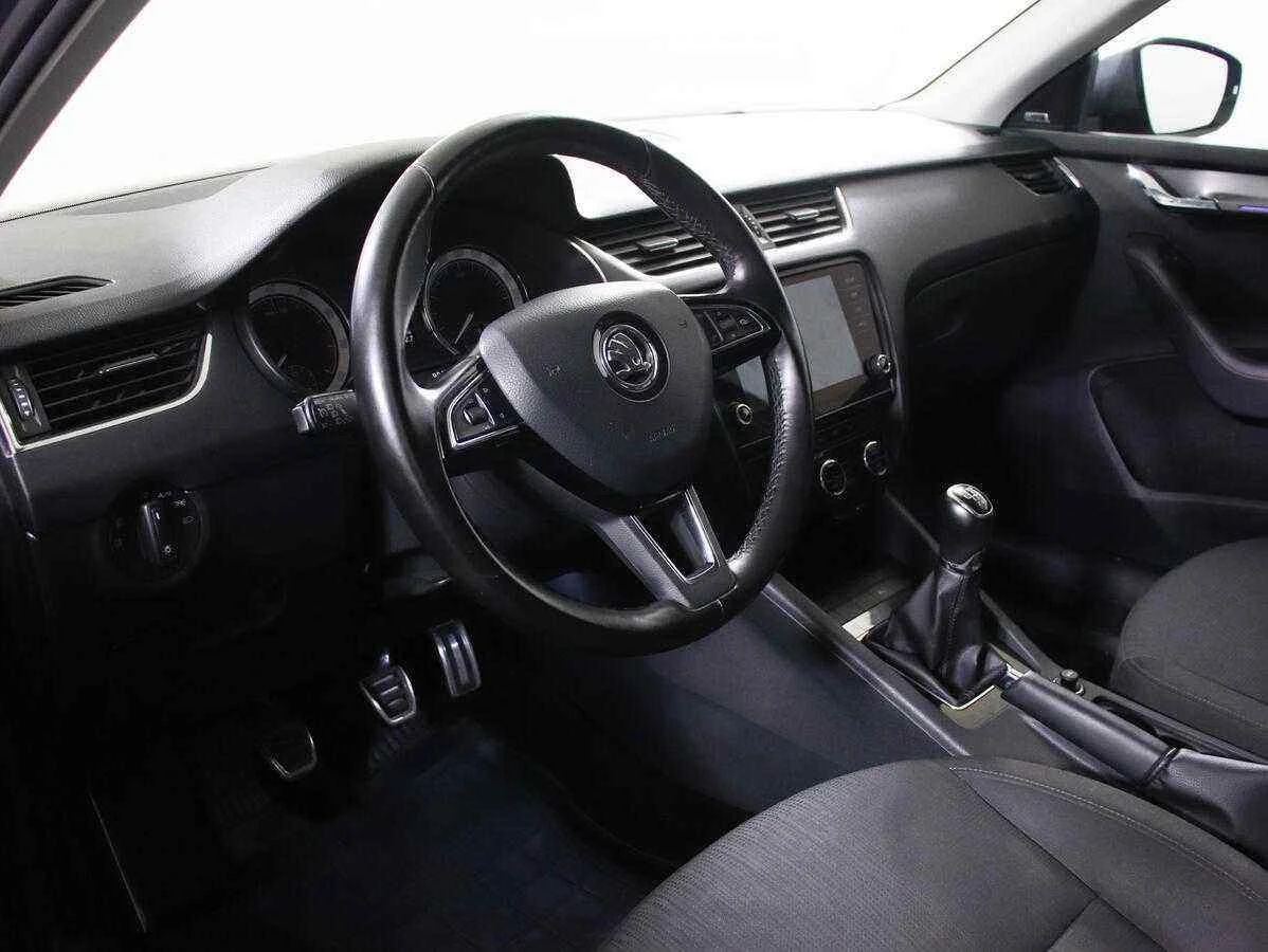 Skoda Octavia, Серый, 2018, Механическая, 150 л.с., цена от 920 000 руб.
