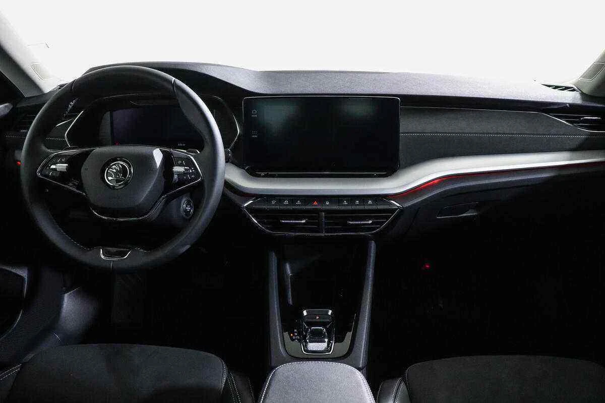 Skoda Octavia, Зеленый, 2022, Робот, 150 л.с., цена от 2 495 000 руб.