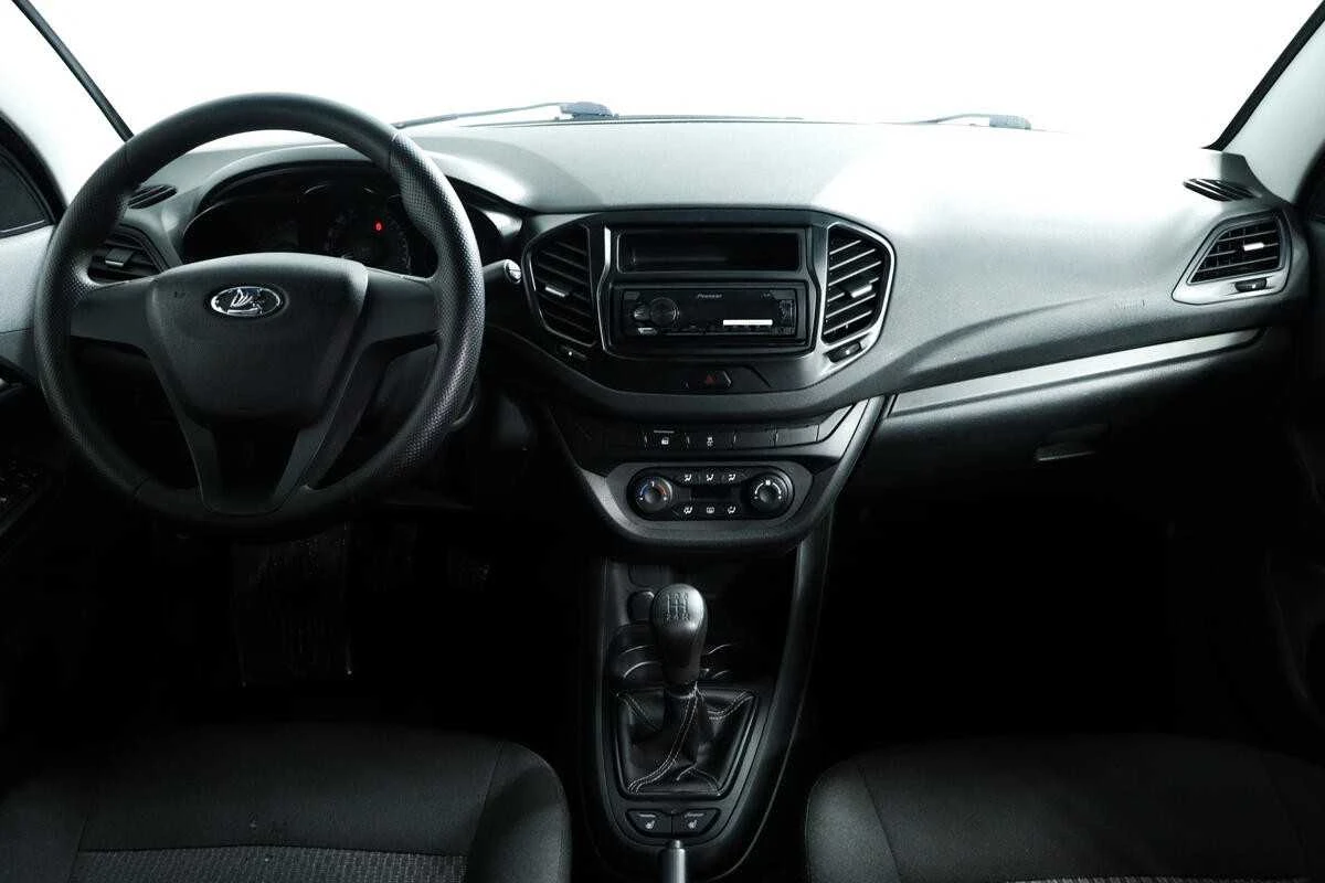 LADA VESTA, Серебряный, 2017, Механическая, 106 л.с., цена от 544 000 руб.