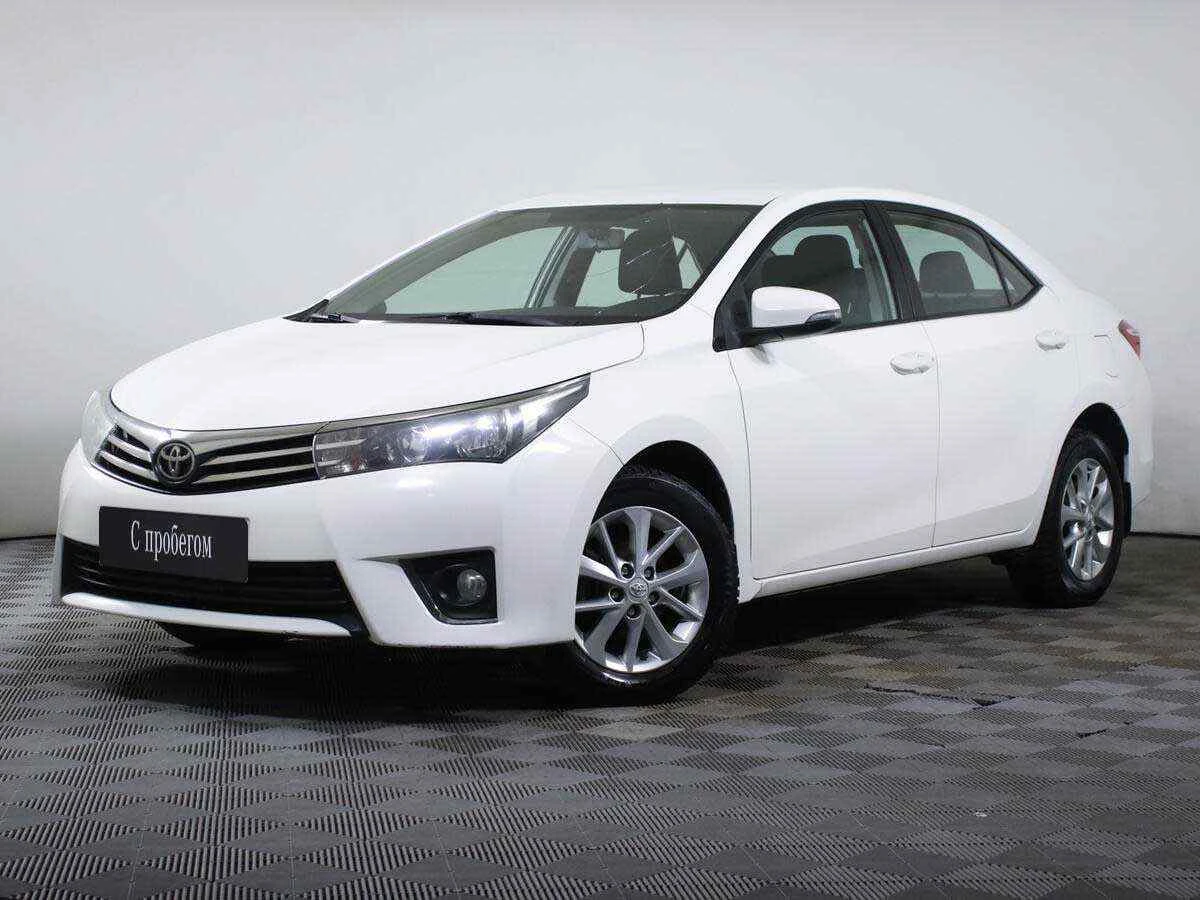 Toyota Corolla, Белый, 2014, Механическая, 122 л.с., цена от 679 000 руб.