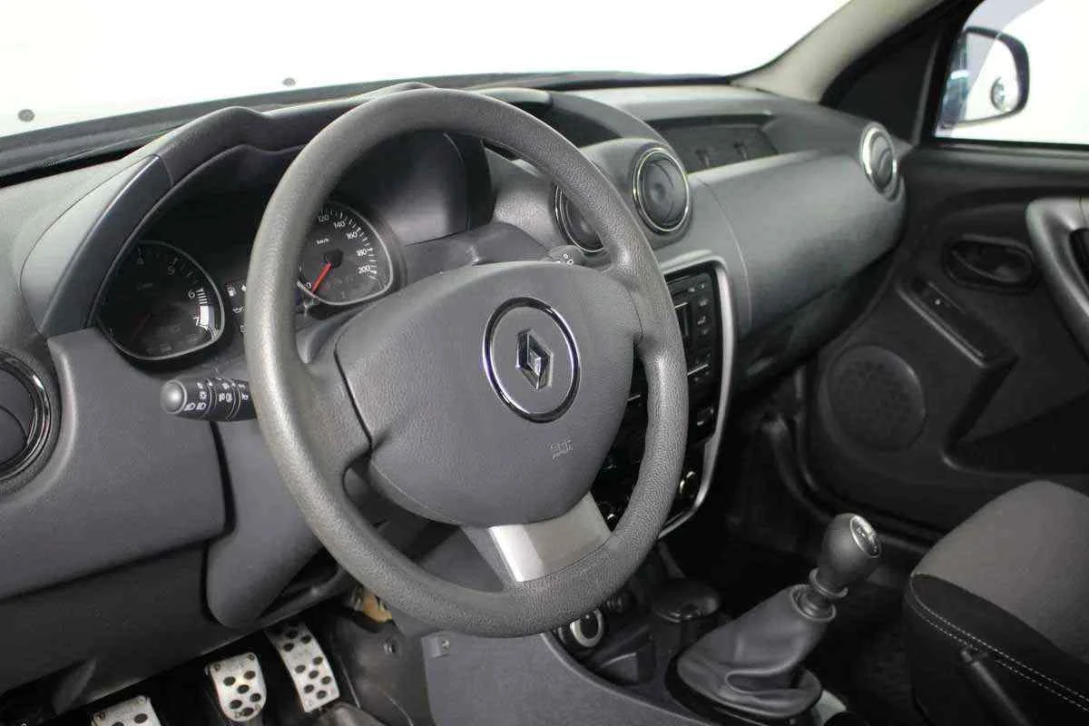 Renault Duster, Черный, 2013, Механическая, 135 л.с., цена от 587 000 руб.