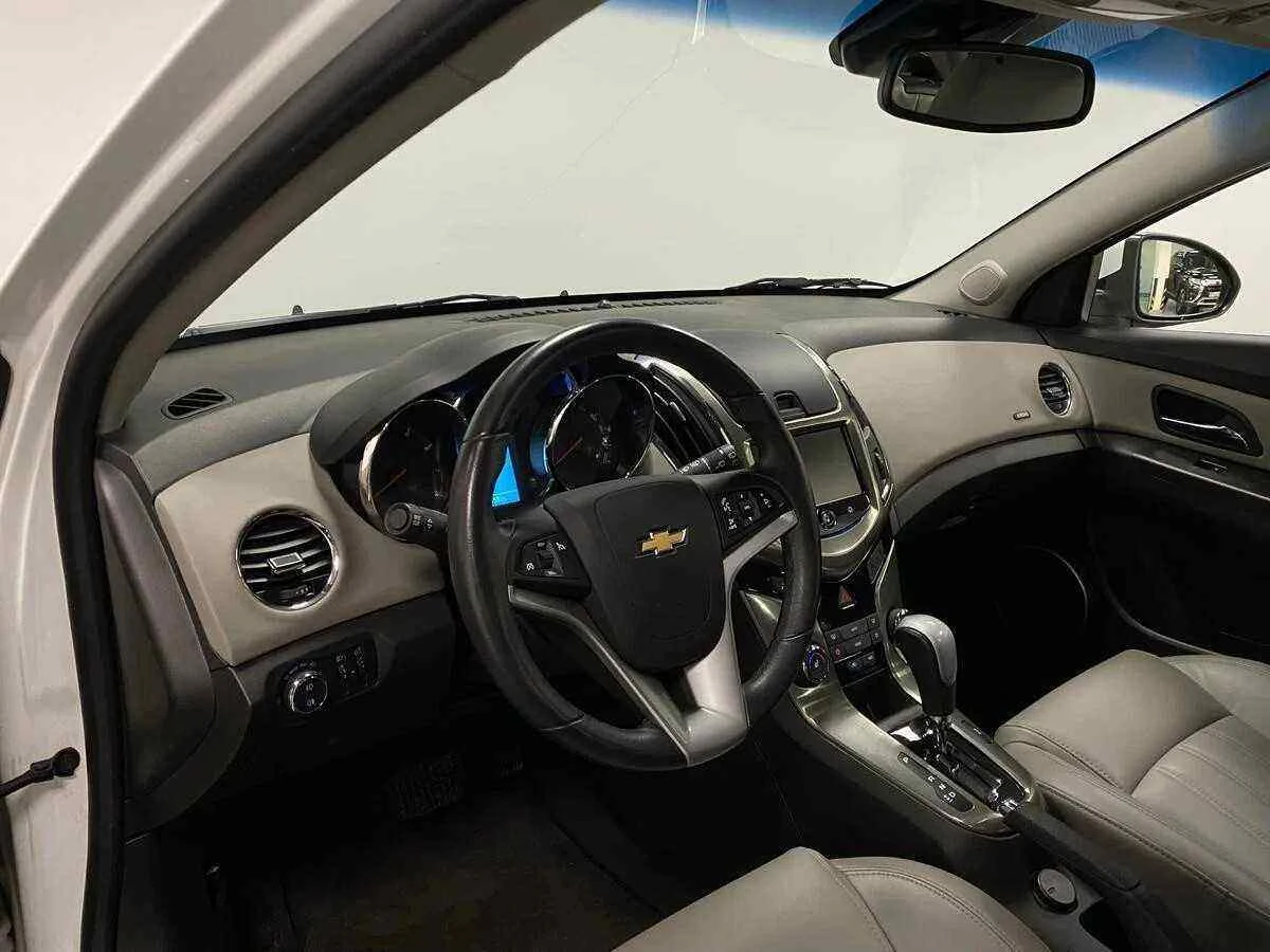 Chevrolet Cruze, Белый, 2014, Автоматическая, 140 л.с., цена от 477 930 руб.