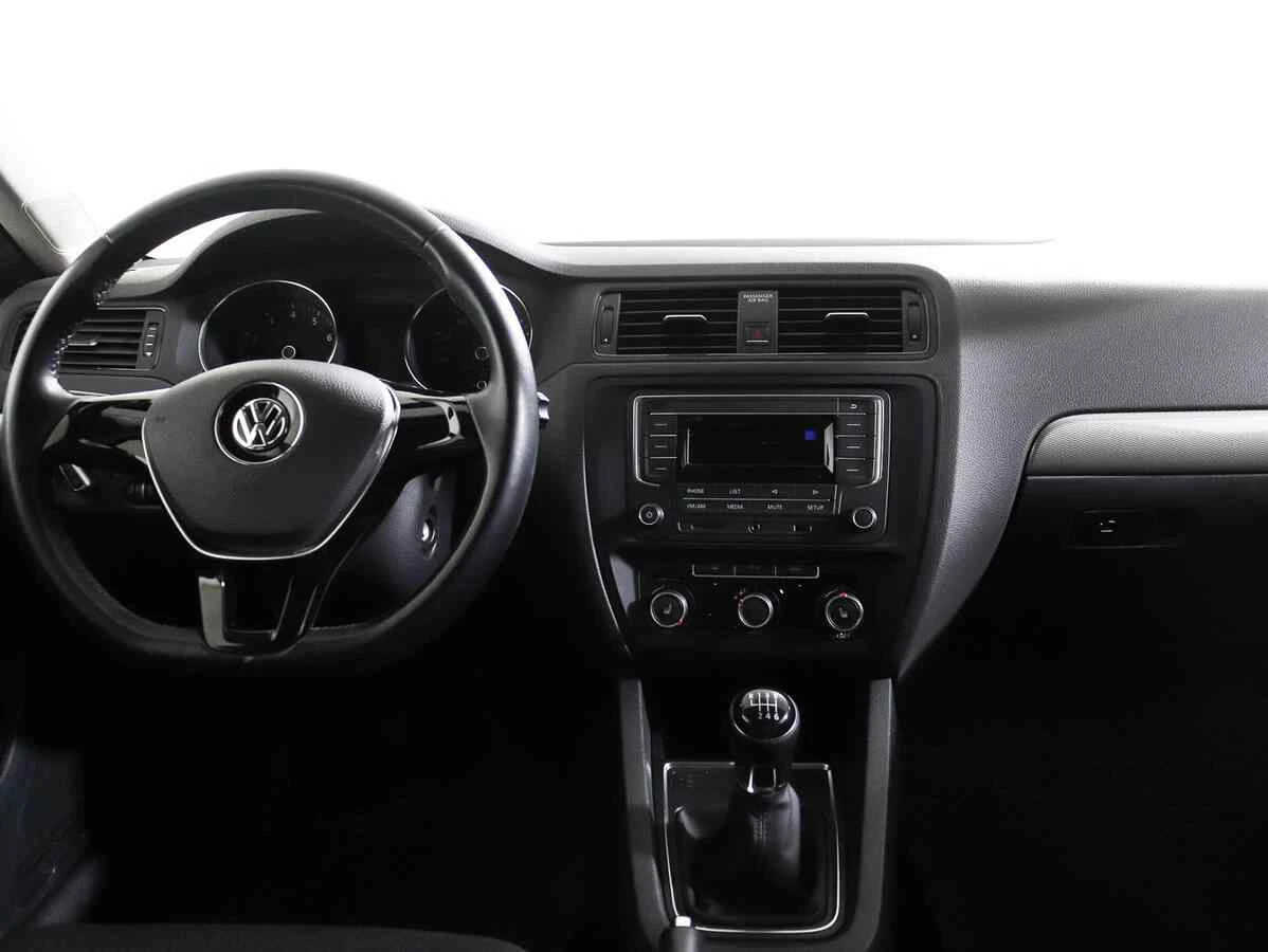 Volkswagen Jetta, Коричневый, 2016, Механическая, 125 л.с., цена от 950 000 руб.