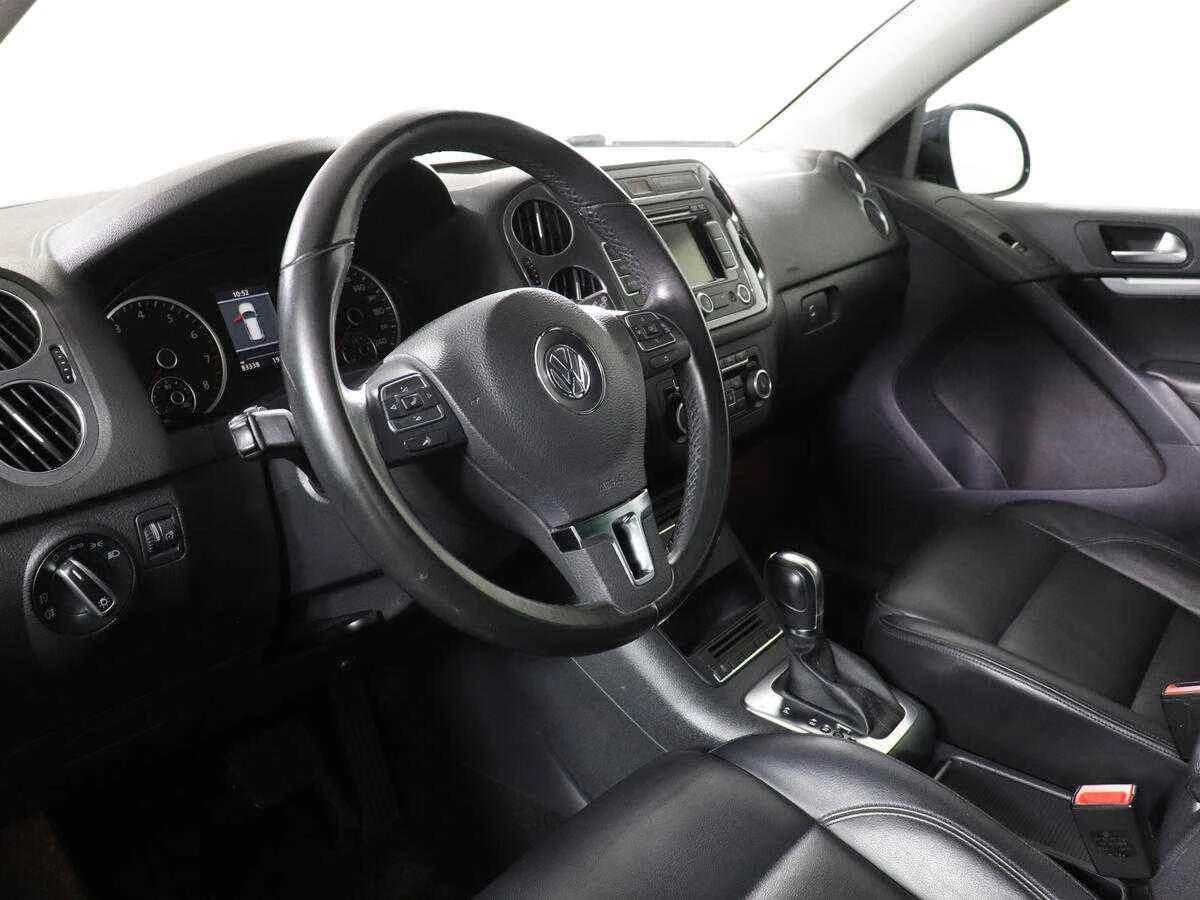 Volkswagen Tiguan, Черный, 2011, Автоматическая, 170 л.с., цена от 550 000 руб.