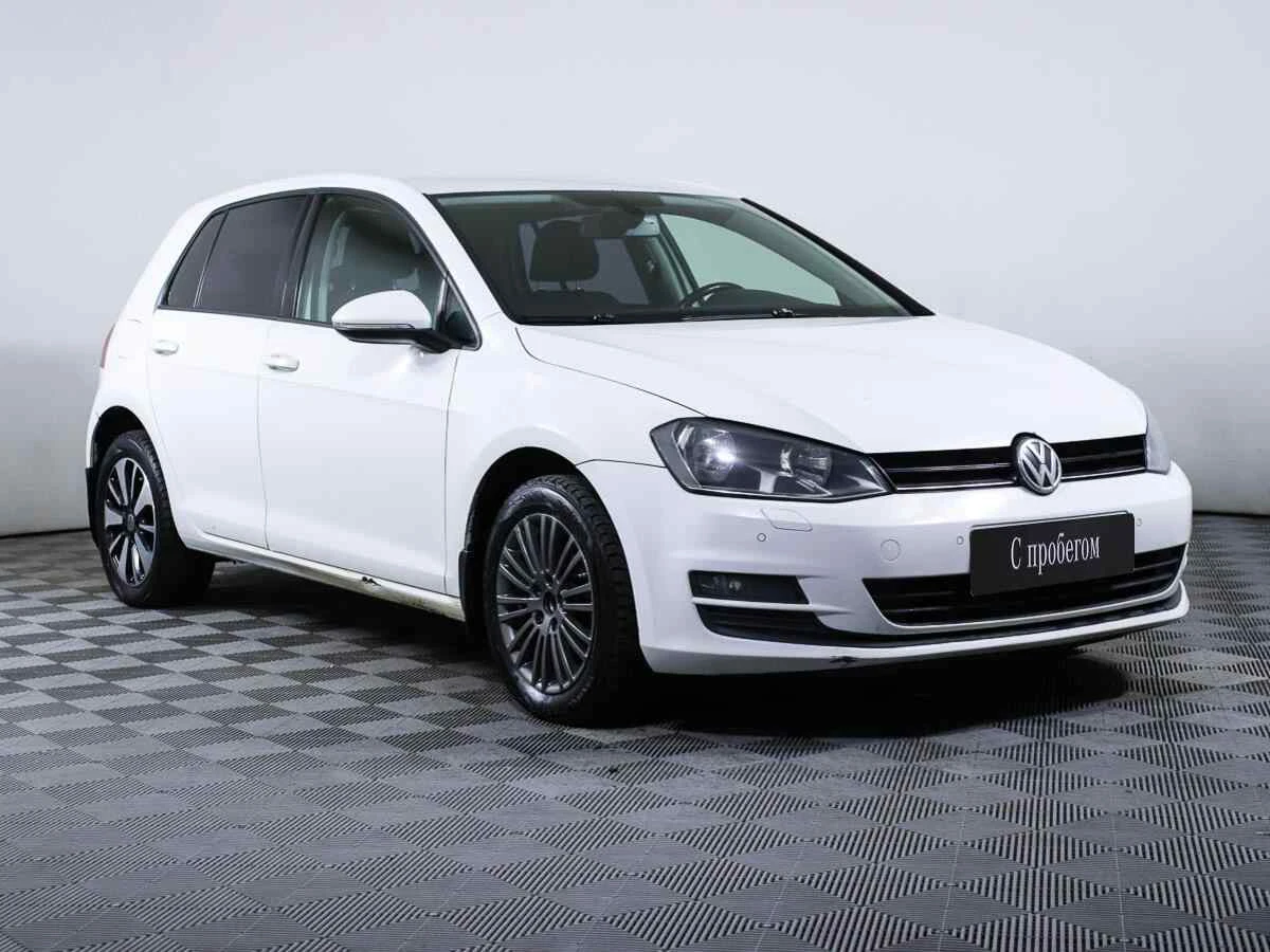Volkswagen Golf, Белый, 2014, Робот, 105 л.с., цена от 870 000 руб.