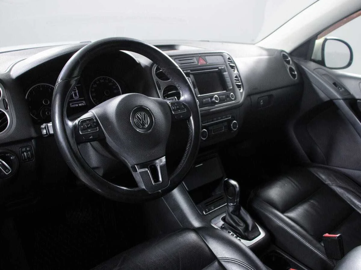 VOLKSWAGEN TIGUAN, Серебряный, 2011, Автоматическая, 170 л.с., цена от 851 200 руб.