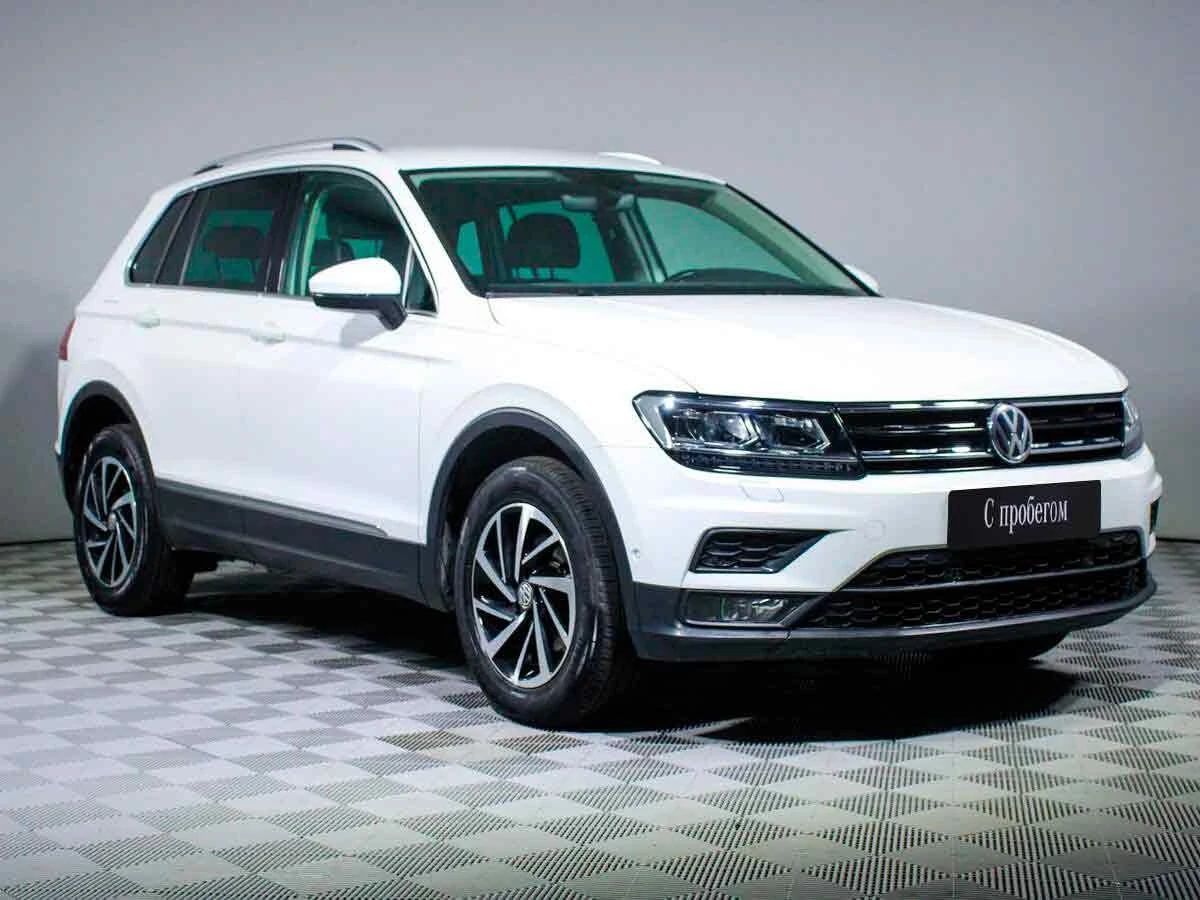 VOLKSWAGEN TIGUAN, Белый, 2018, Робот, 150 л.с., цена от 1 939 200 руб.