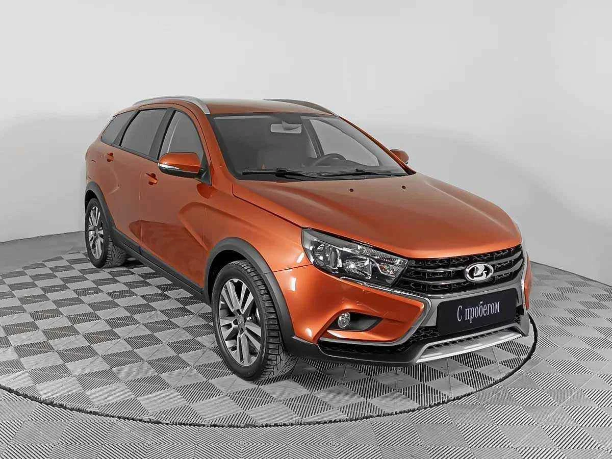 LADA Vesta SW Cross, Оранжевый, 2021, Механическая, 122 л.с., цена от 923 000 руб.