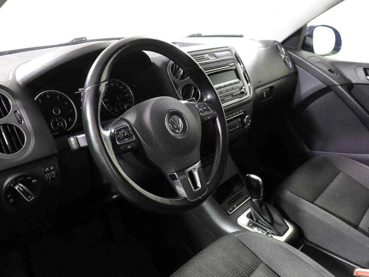 Volkswagen Tiguan, Черный, 2013, Робот, 150 л.с., цена от 655 000 руб.