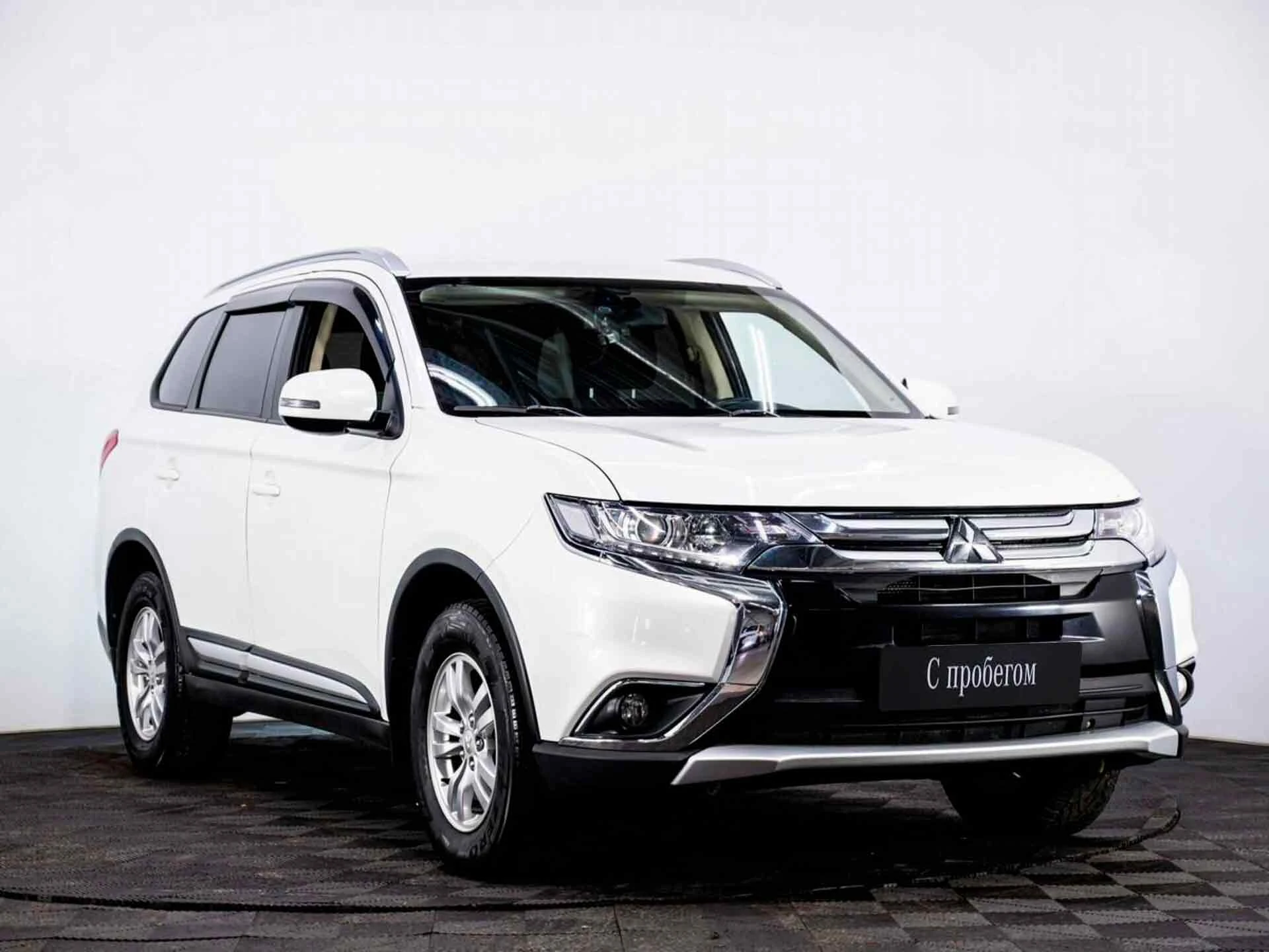 MITSUBISHI OUTLANDER, Белый, 2018, Вариатор, 146 л.с., цена от 1 336 000 руб.