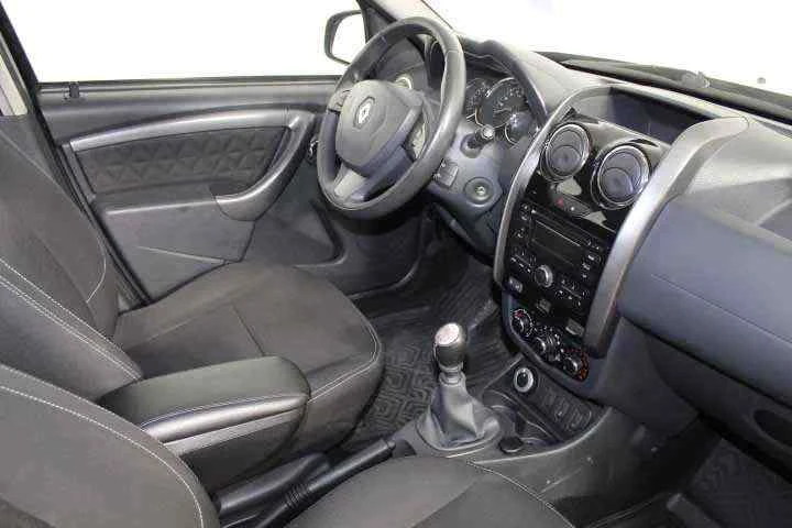 Renault Duster, Черный, 2015, Механическая, 109 л.с., цена от 645 000 руб.