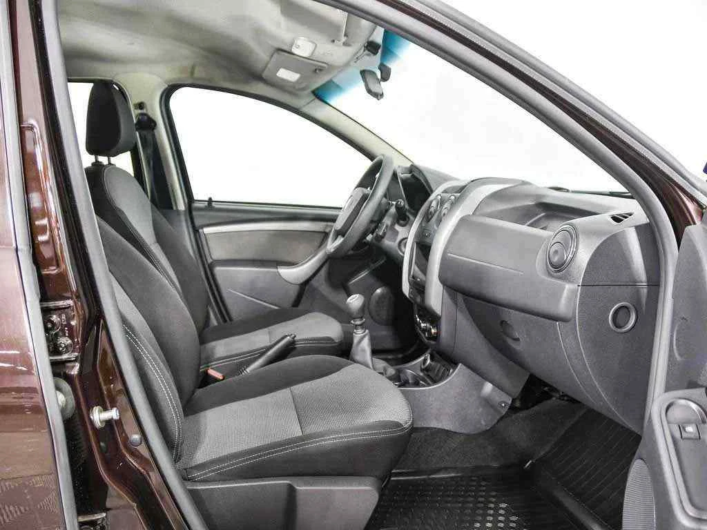 Renault Duster, Коричневый, 2017, Механическая, 143 л.с., цена от 1 077 000 руб.