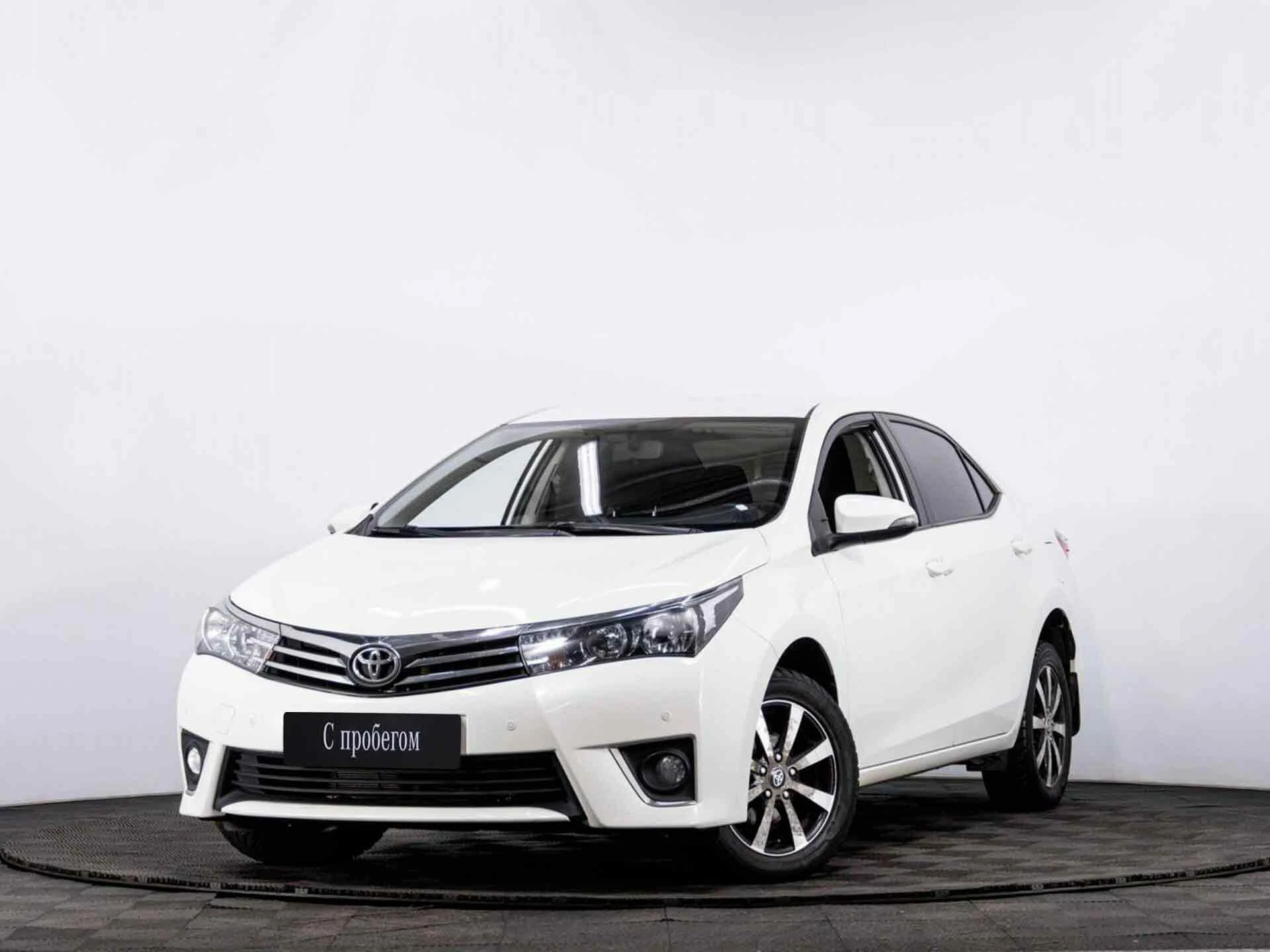 TOYOTA COROLLA, Белый, 2015, Вариатор, 122 л.с., цена от 937 600 руб.