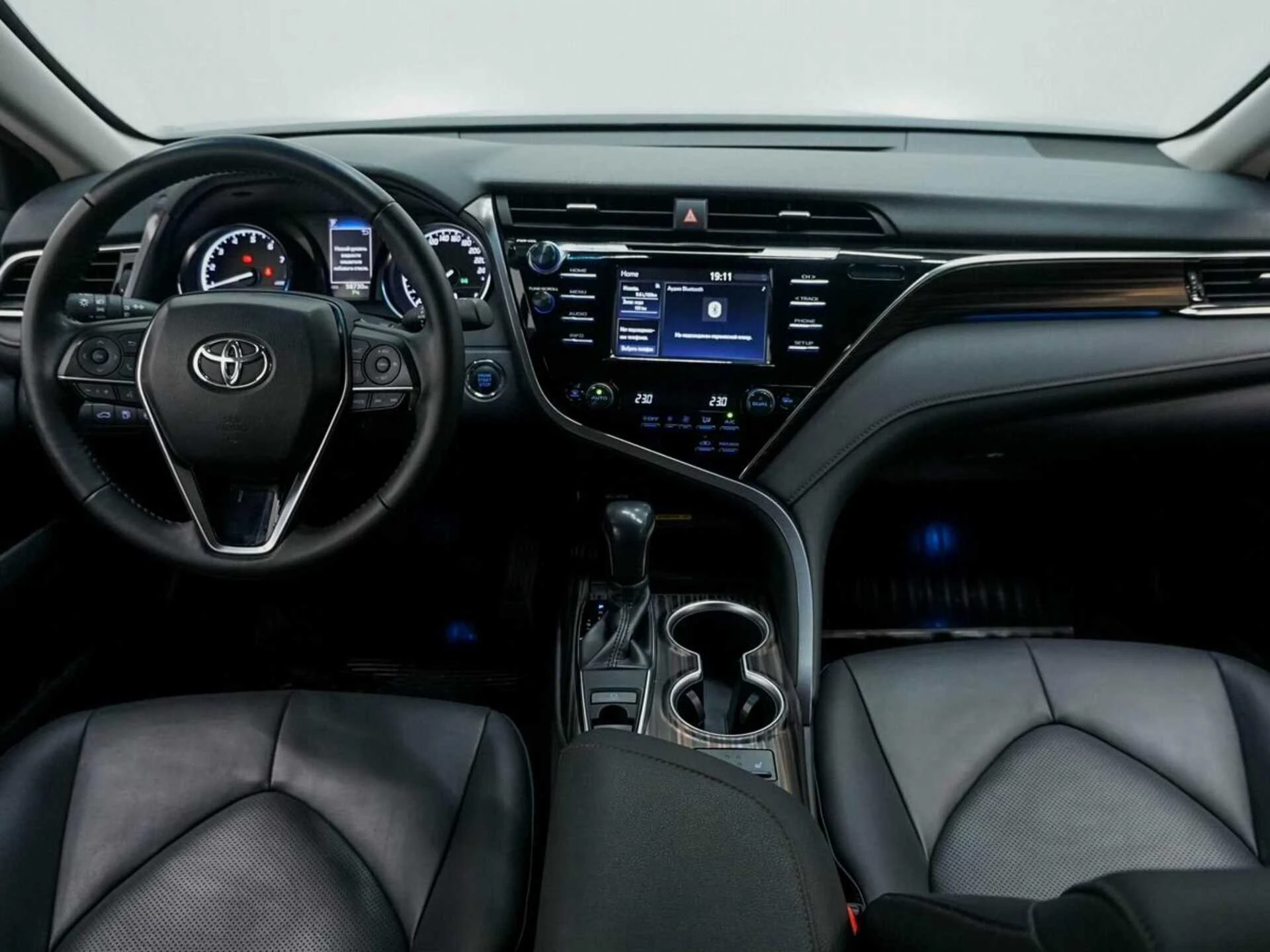 TOYOTA CAMRY, Черный, 2018, Автоматическая, 181 л.с., цена от 1 688 000 руб.