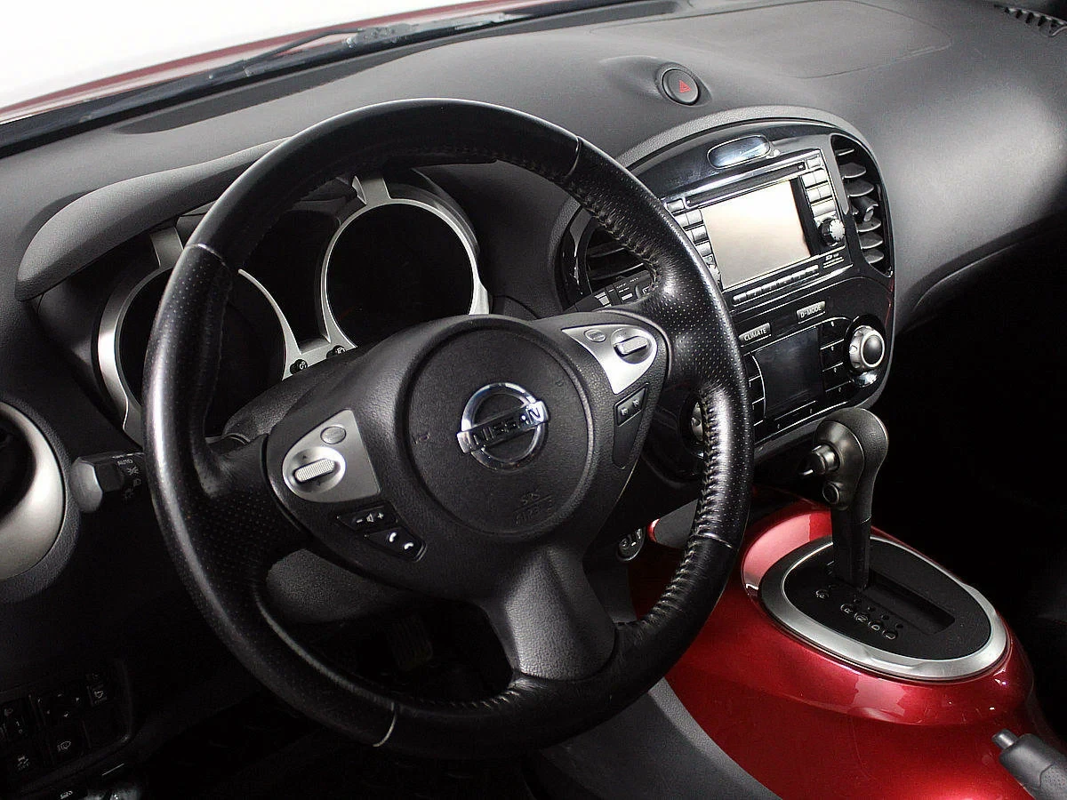 Nissan Juke, Красный, 2011, Вариатор, 117 л.с., цена от 500 000 руб.