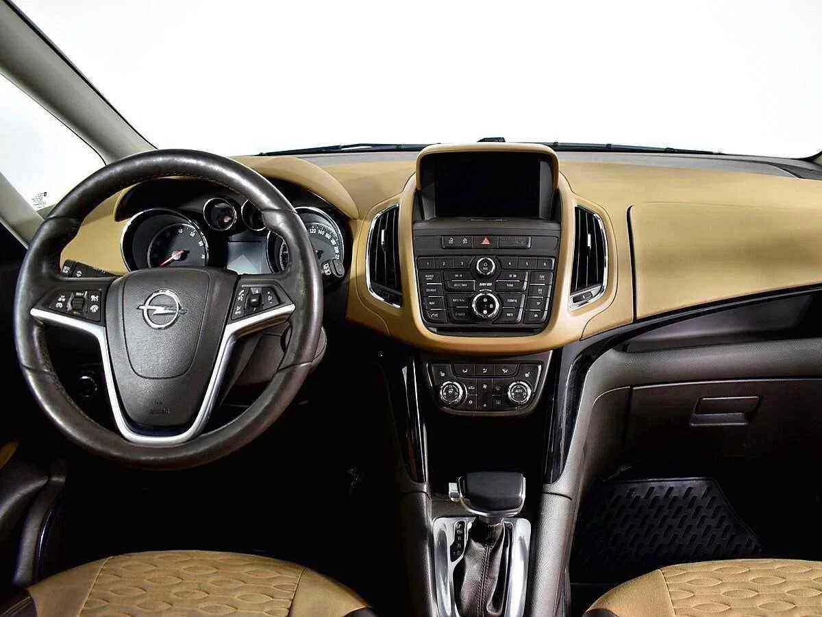 Opel Zafira, Белый, 2013, Автоматическая, 140 л.с., цена от 874 800 руб.