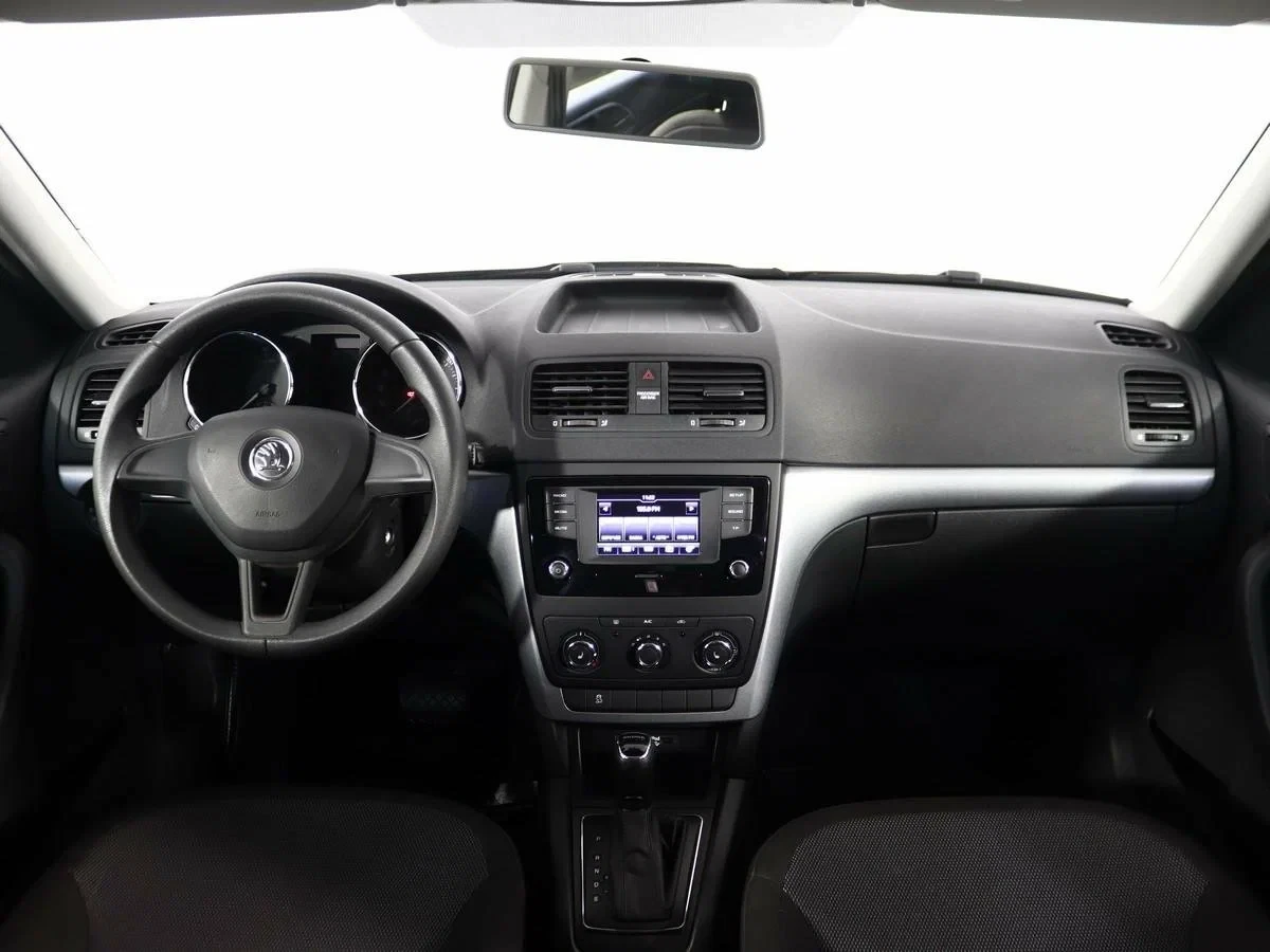 Skoda Yeti, Бежевый, 2016, Автоматическая, 110 л.с., цена от 1 095 000 руб.