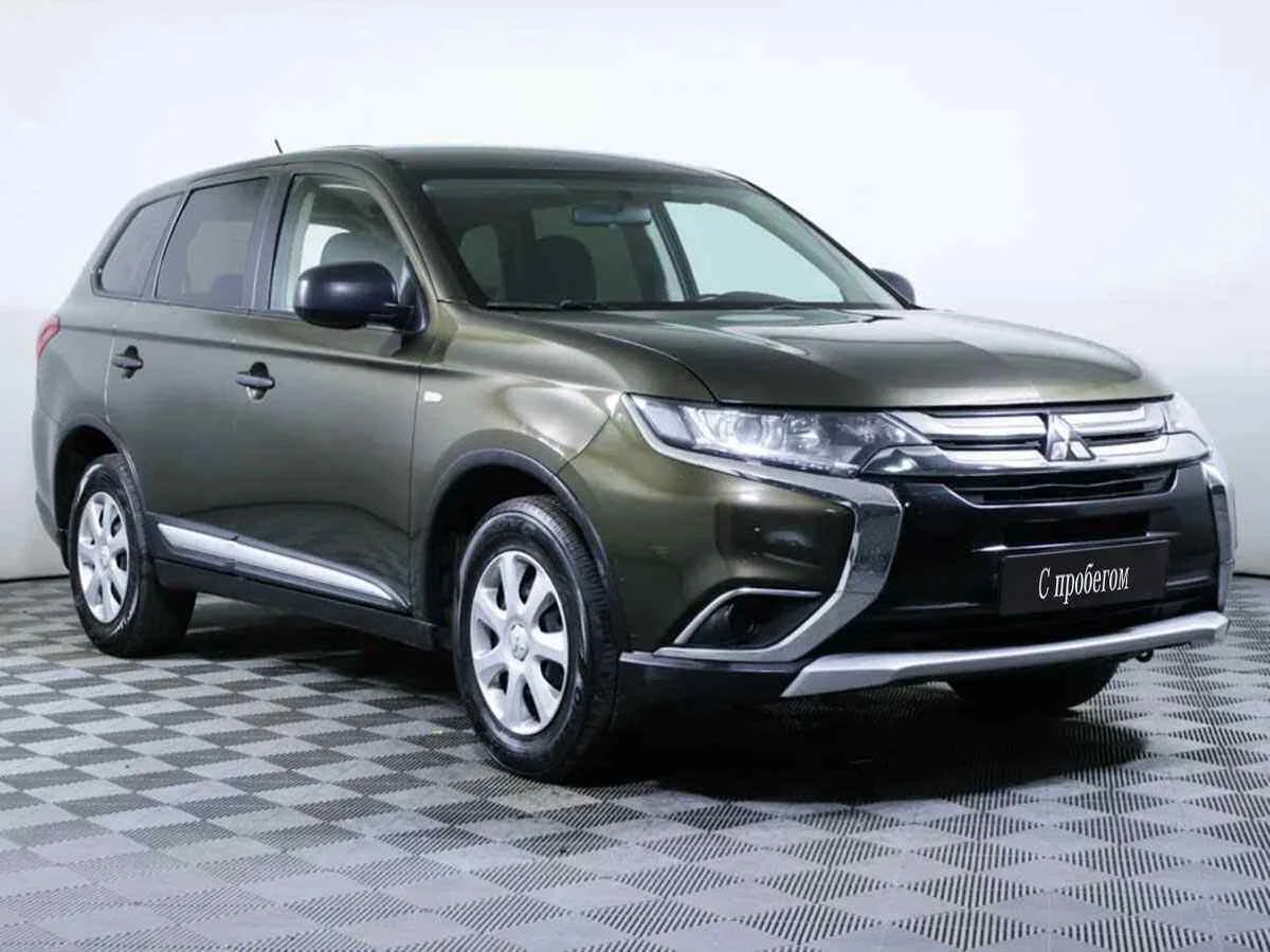 Mitsubishi Outlander, Зеленый, 2016, Вариатор, 167 л.с., цена от 1 418 000 руб.