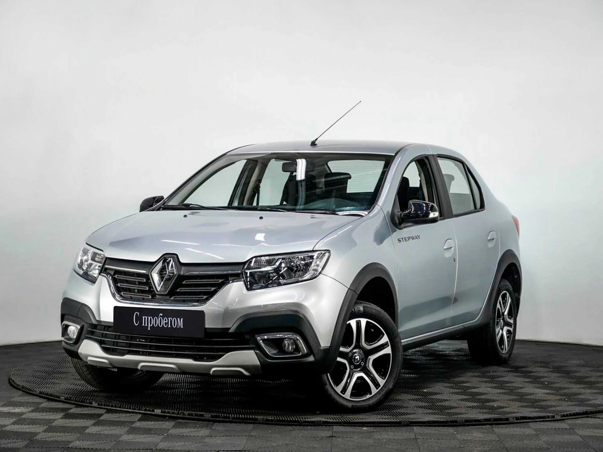RENAULT LOGAN, Серебряный, 2022, Вариатор, 113 л.с., цена от 832 000 руб.