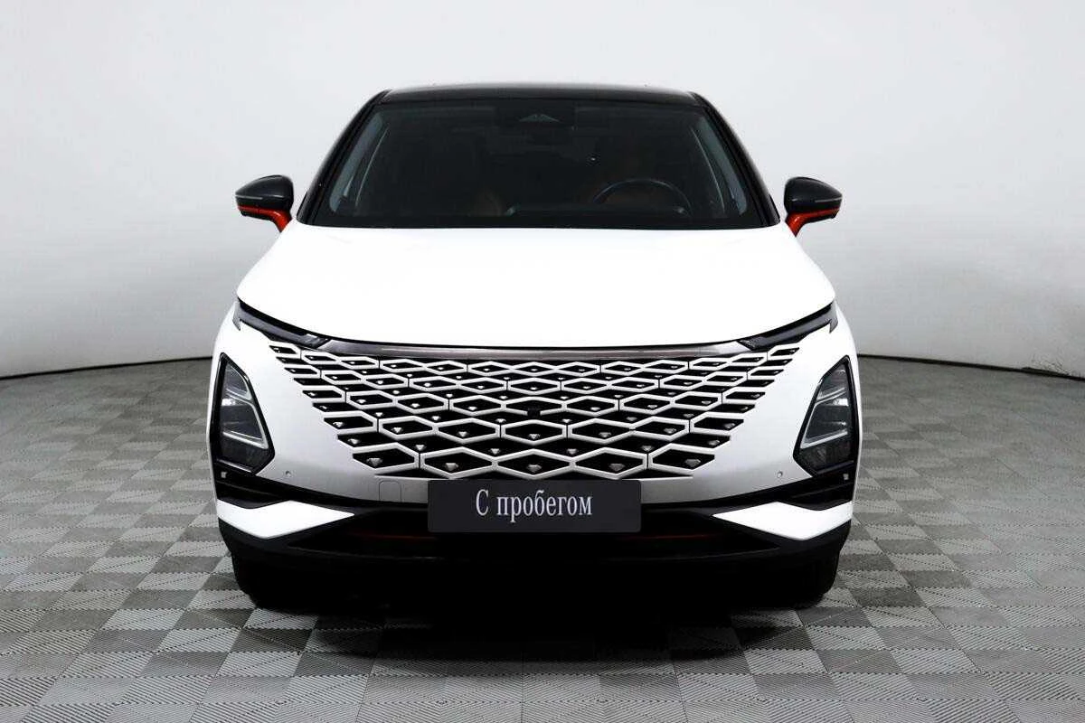 OMODA С5, Белый, 2022, Вариатор, 147 л.с., цена от 1 510 400 руб.