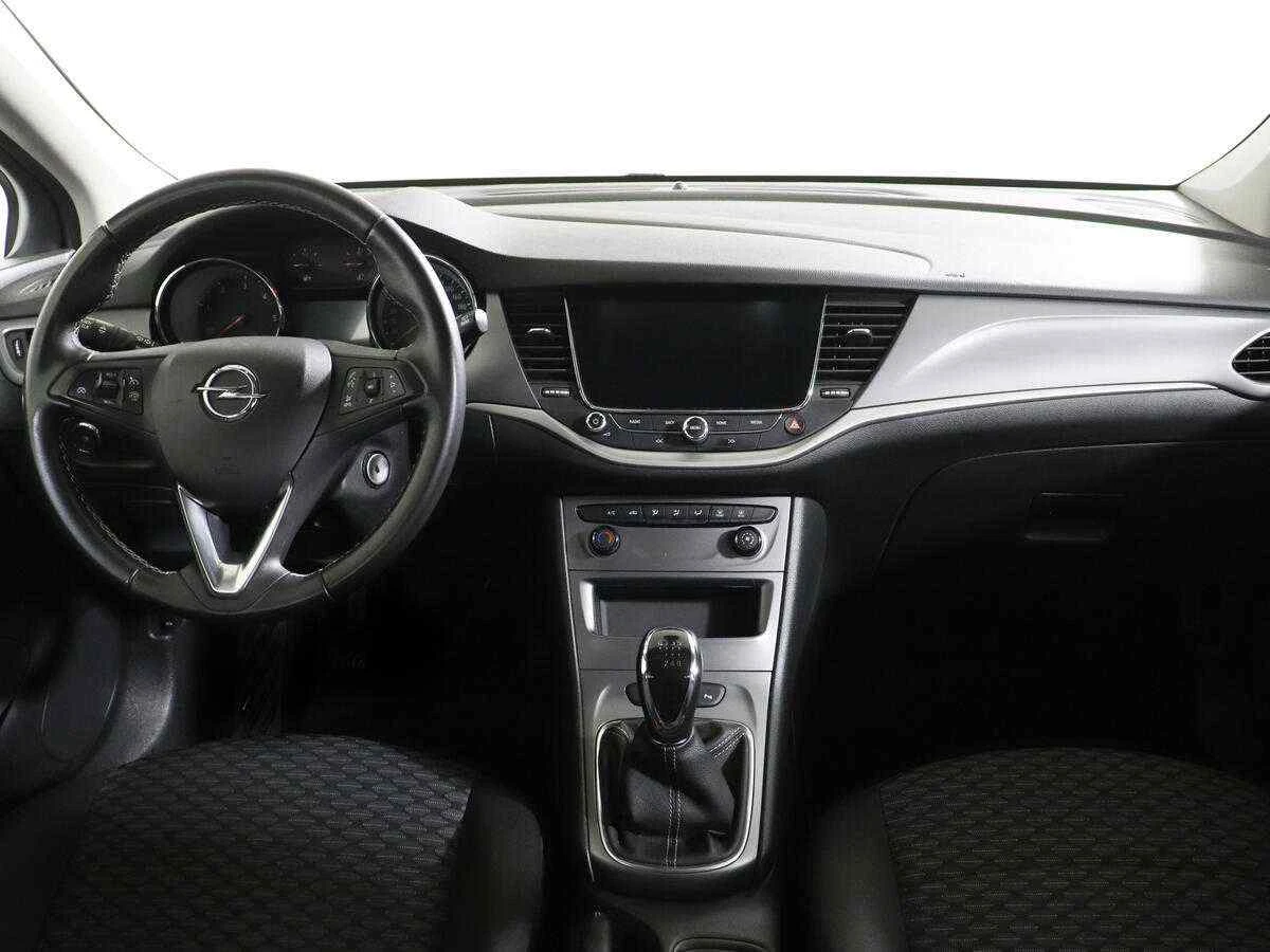 Opel Astra, Черный, 2019, Механическая, 110 л.с., цена от 999 000 руб.