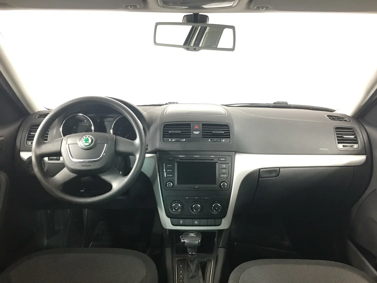 Skoda Yeti, Серый, 2011, Робот, 152 л.с., цена от 749 000 руб.