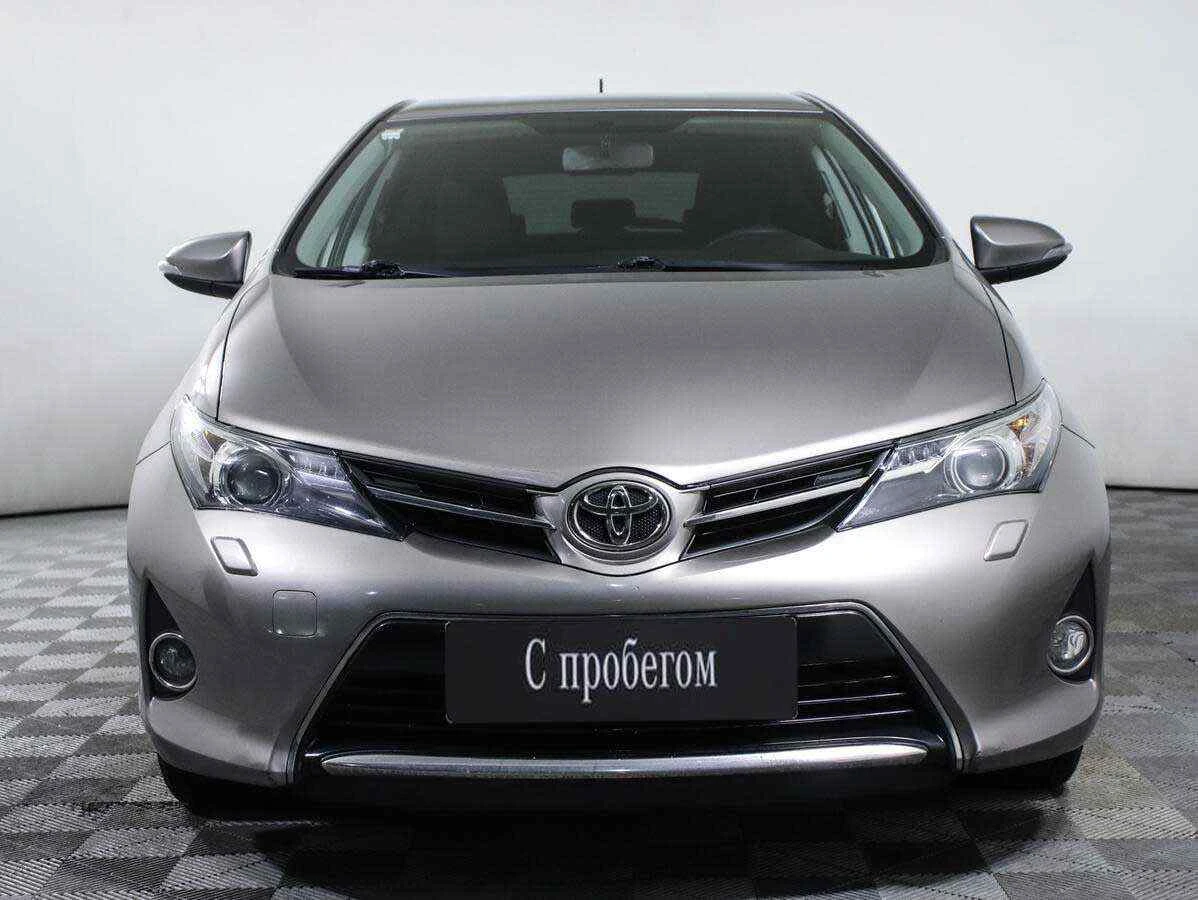 Toyota Auris, Серебряный, 2013, Вариатор, 132 л.с., цена от 918 000 руб.